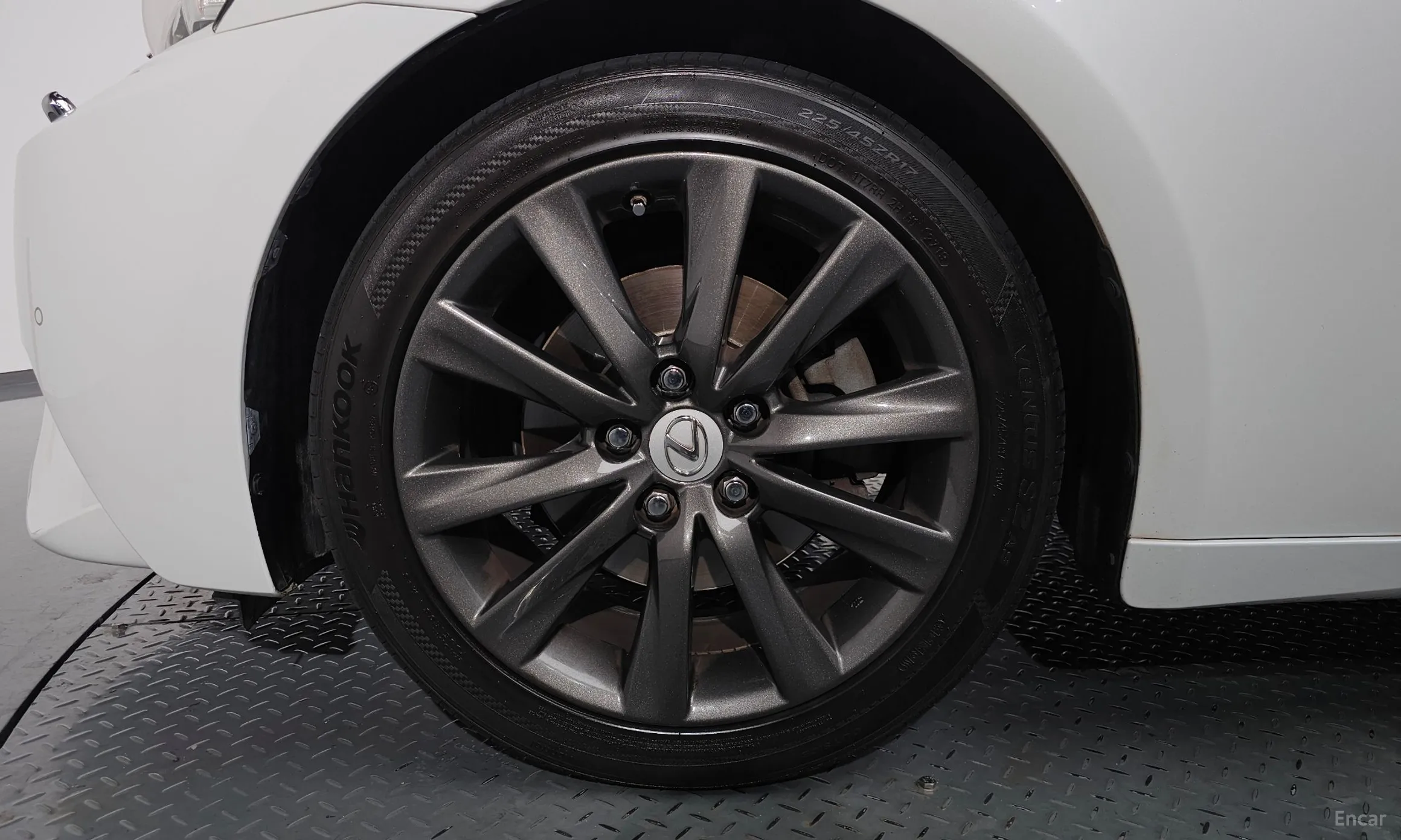 Lexus New IS250 превью 5