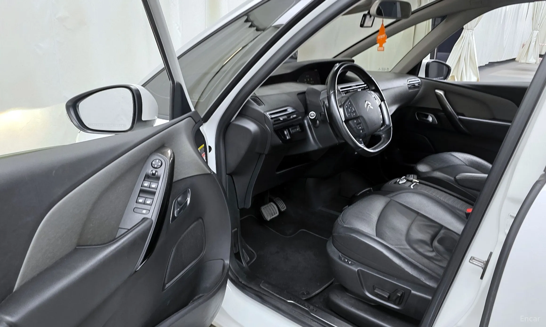 Citroën/DS Grand C4 Picasso превью 10
