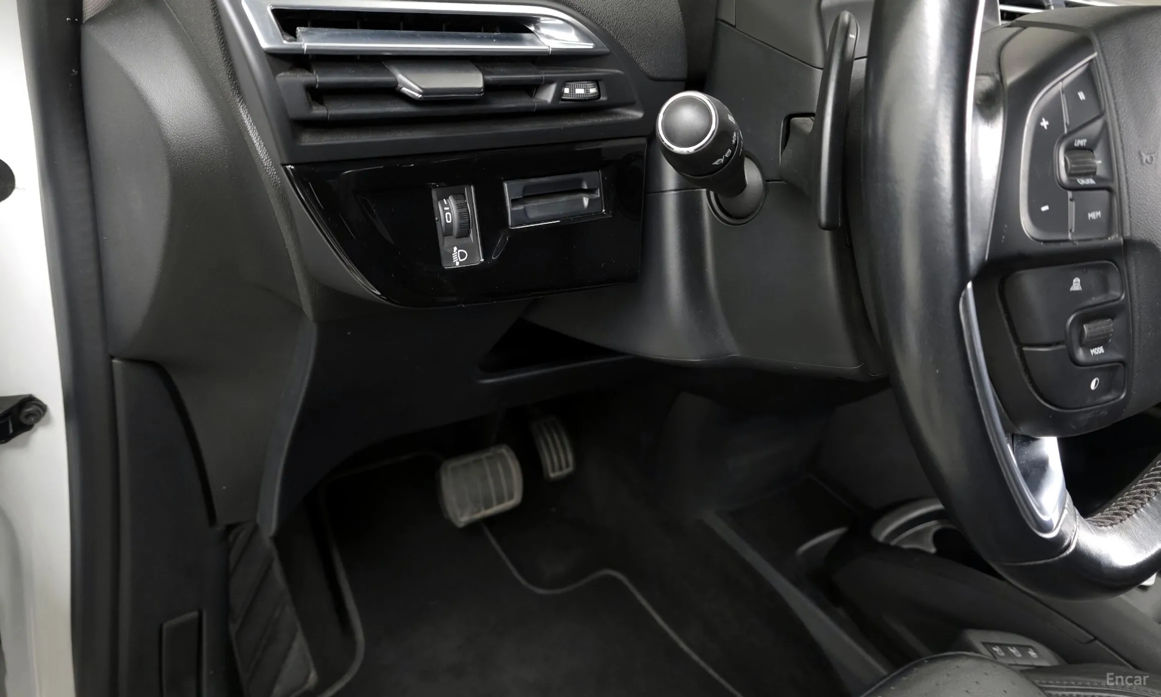 Citroën/DS Grand C4 Picasso превью 18