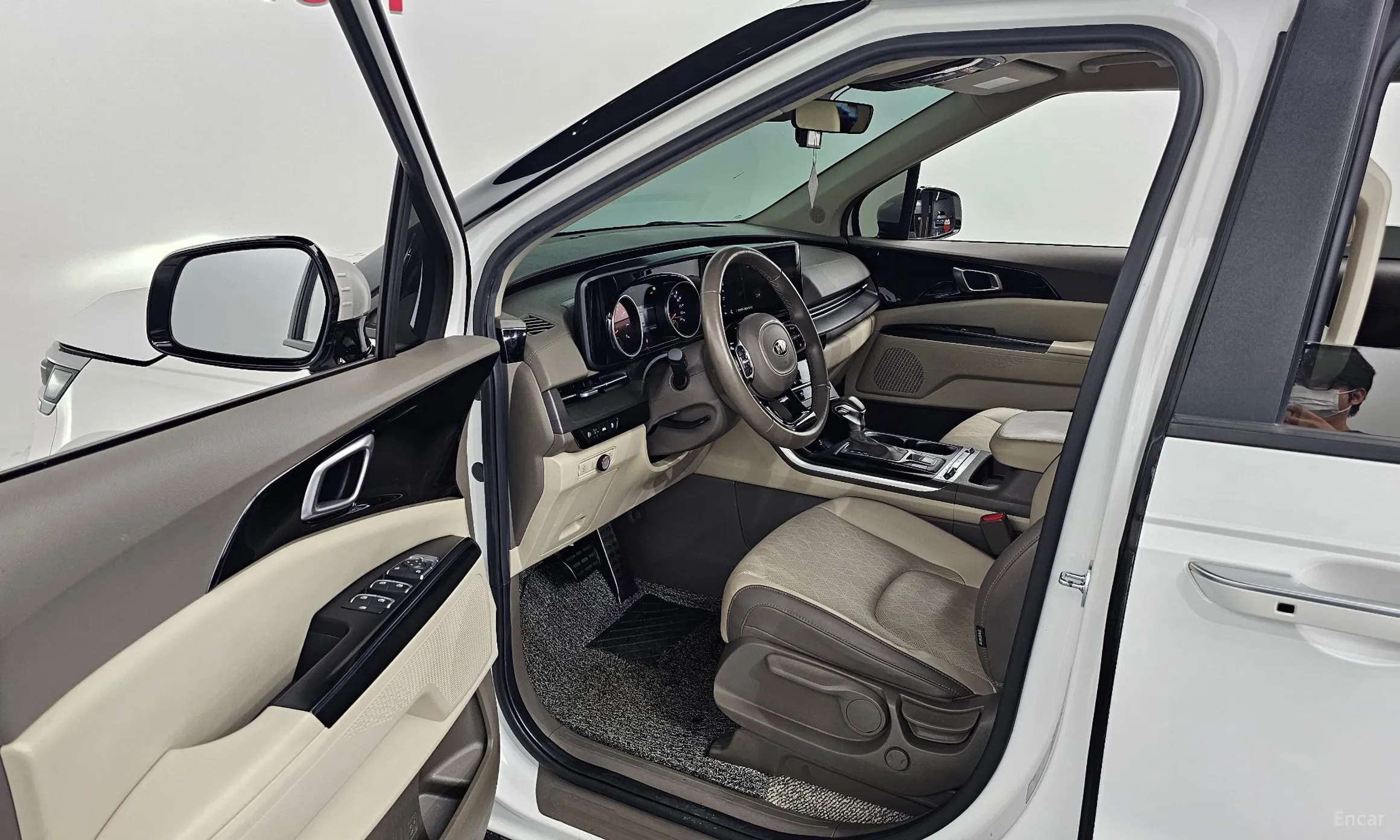 Kia Carnival Gen 4 превью 11
