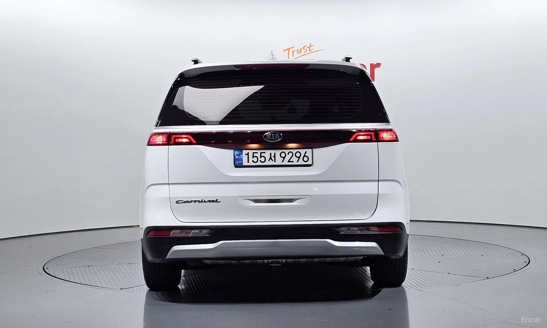Kia Carnival Gen 4 превью 4