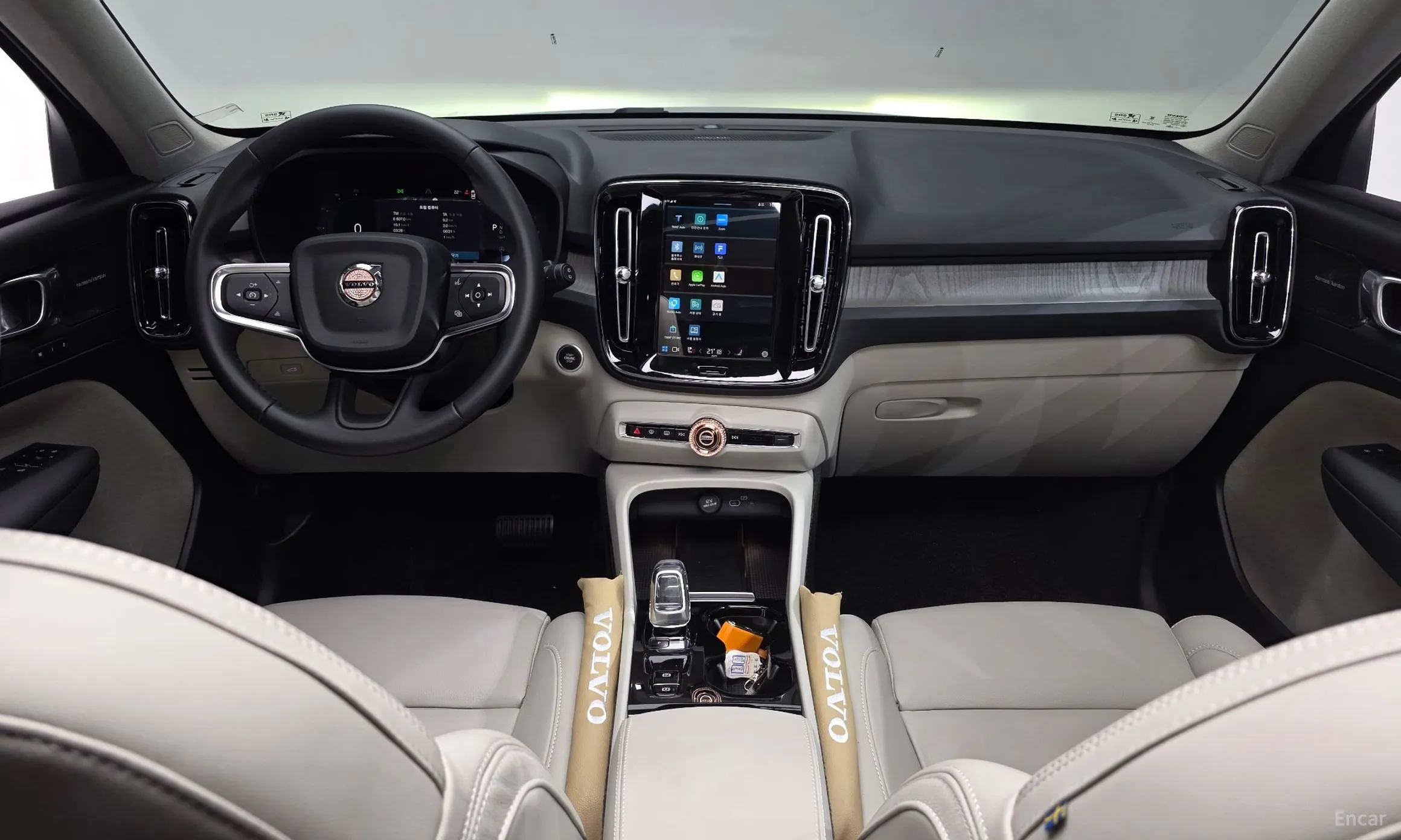 Volvo XC40 превью 7