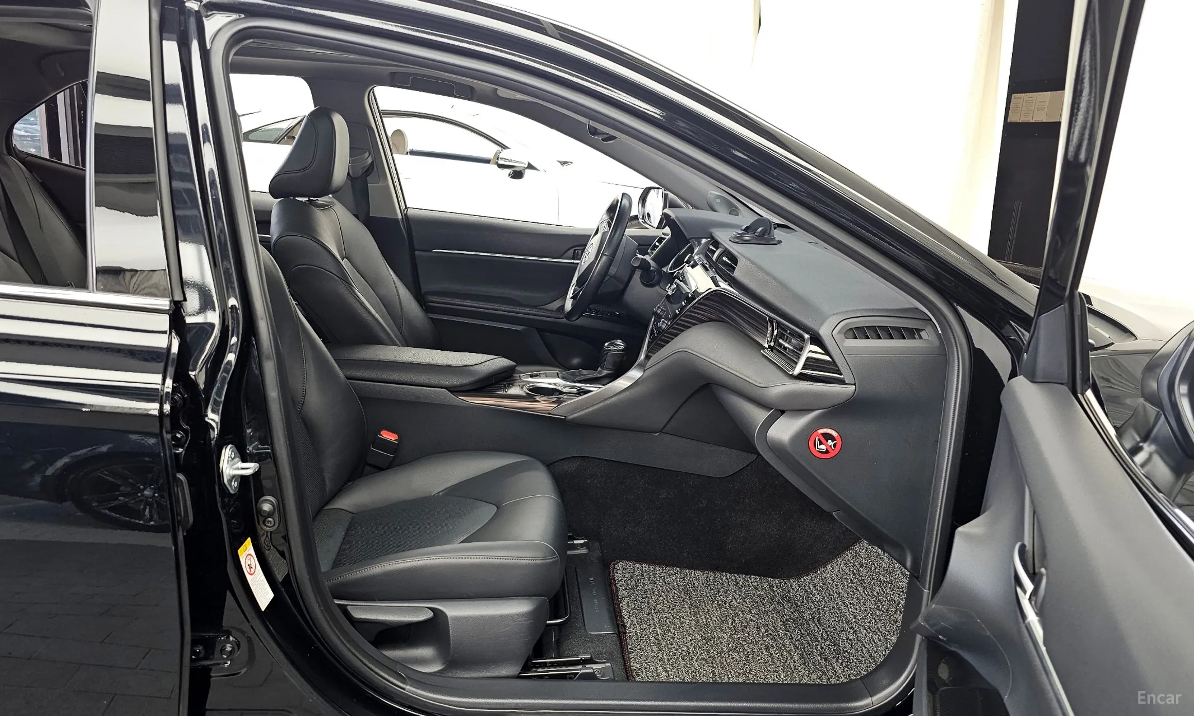 Toyota Camry (XV70) превью 11