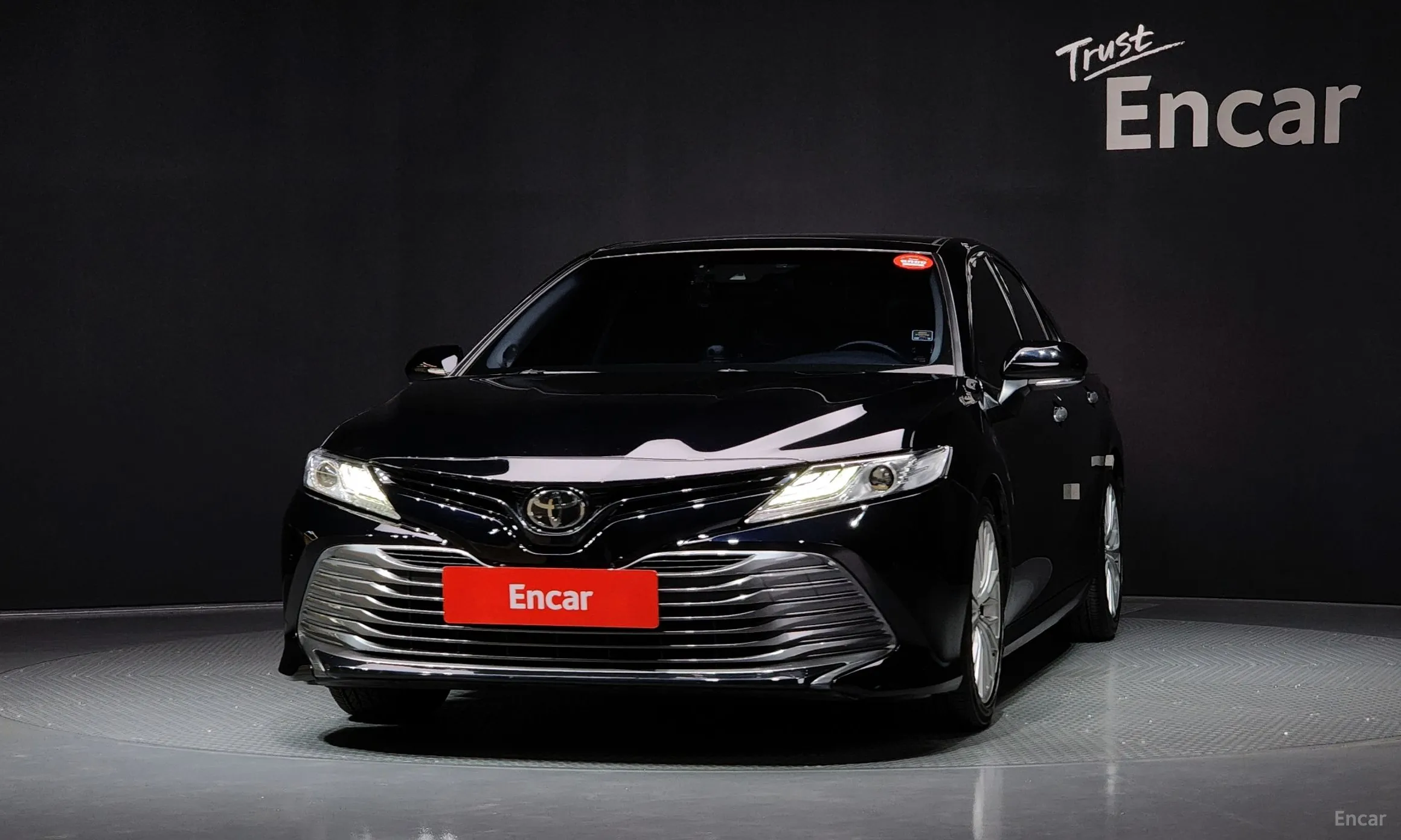 Toyota Camry (XV70) превью 3