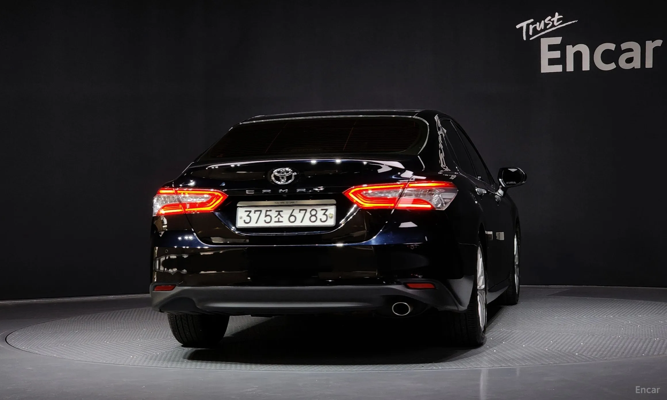 Toyota Camry (XV70) превью 4