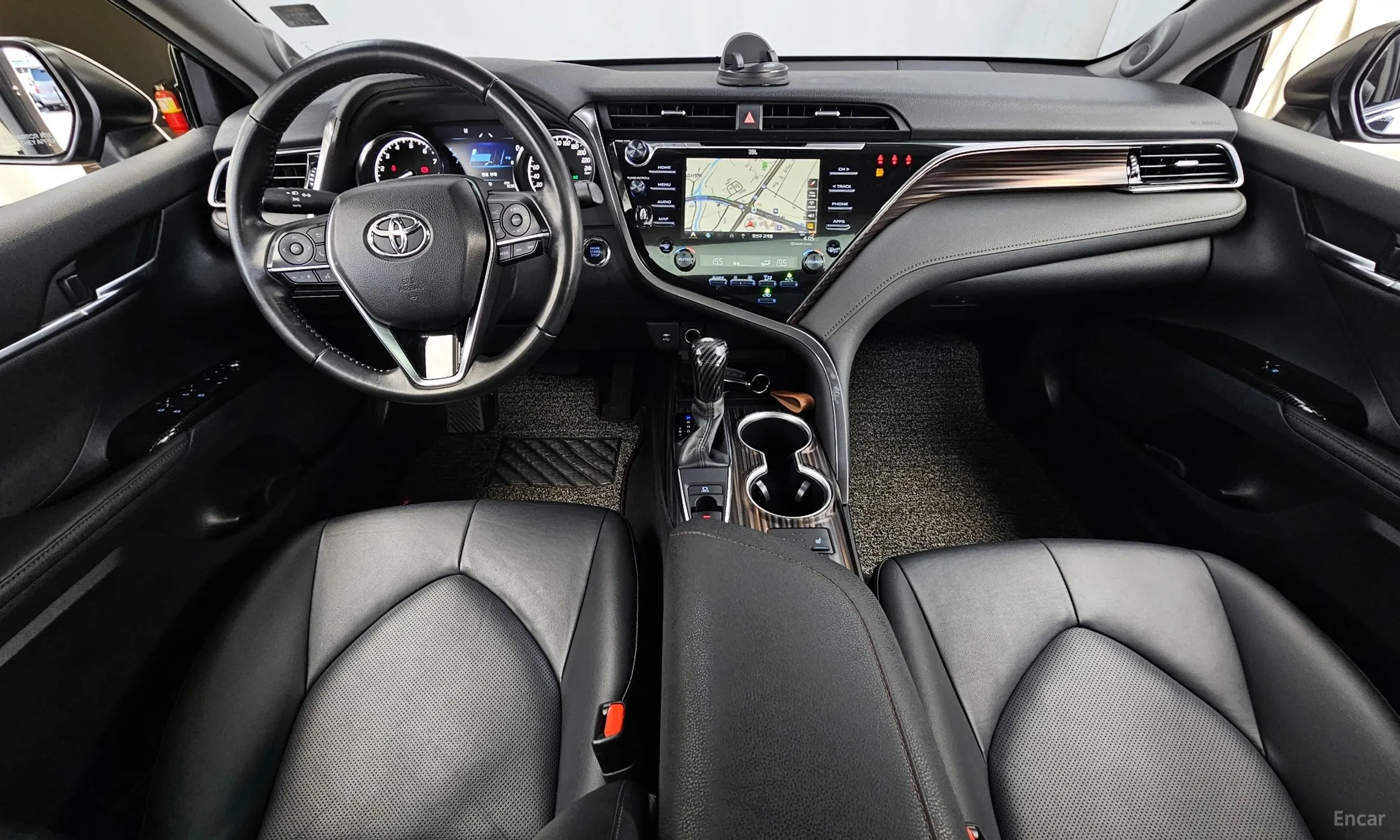 Toyota Camry (XV70) превью 7
