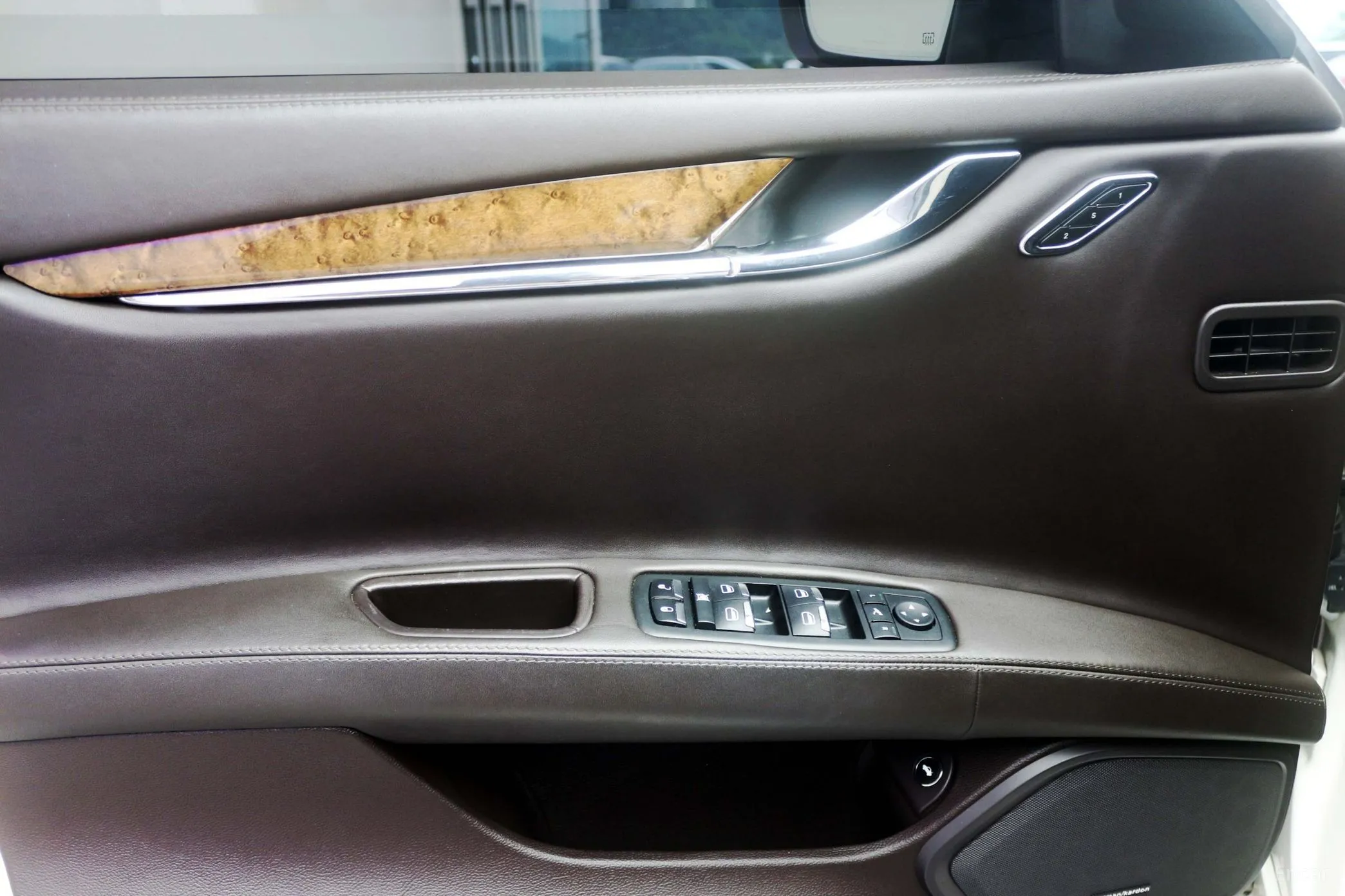 Maserati Quattroporte превью 15