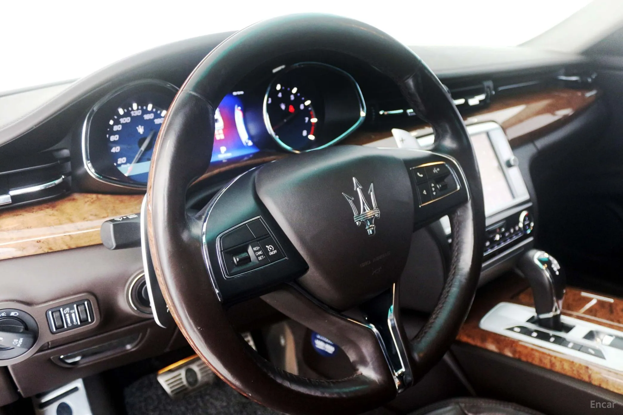 Maserati Quattroporte превью 17