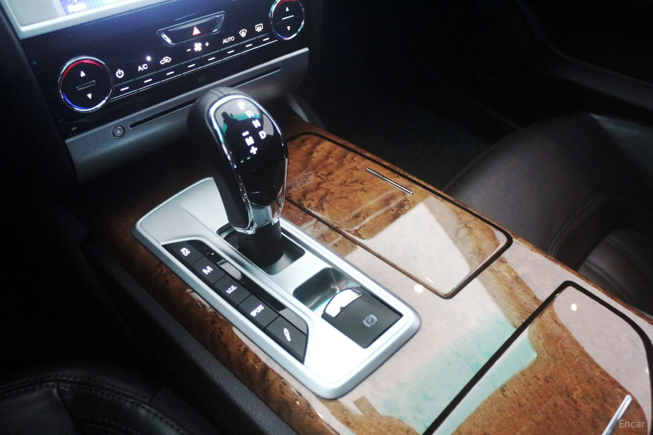 Maserati Quattroporte превью 18