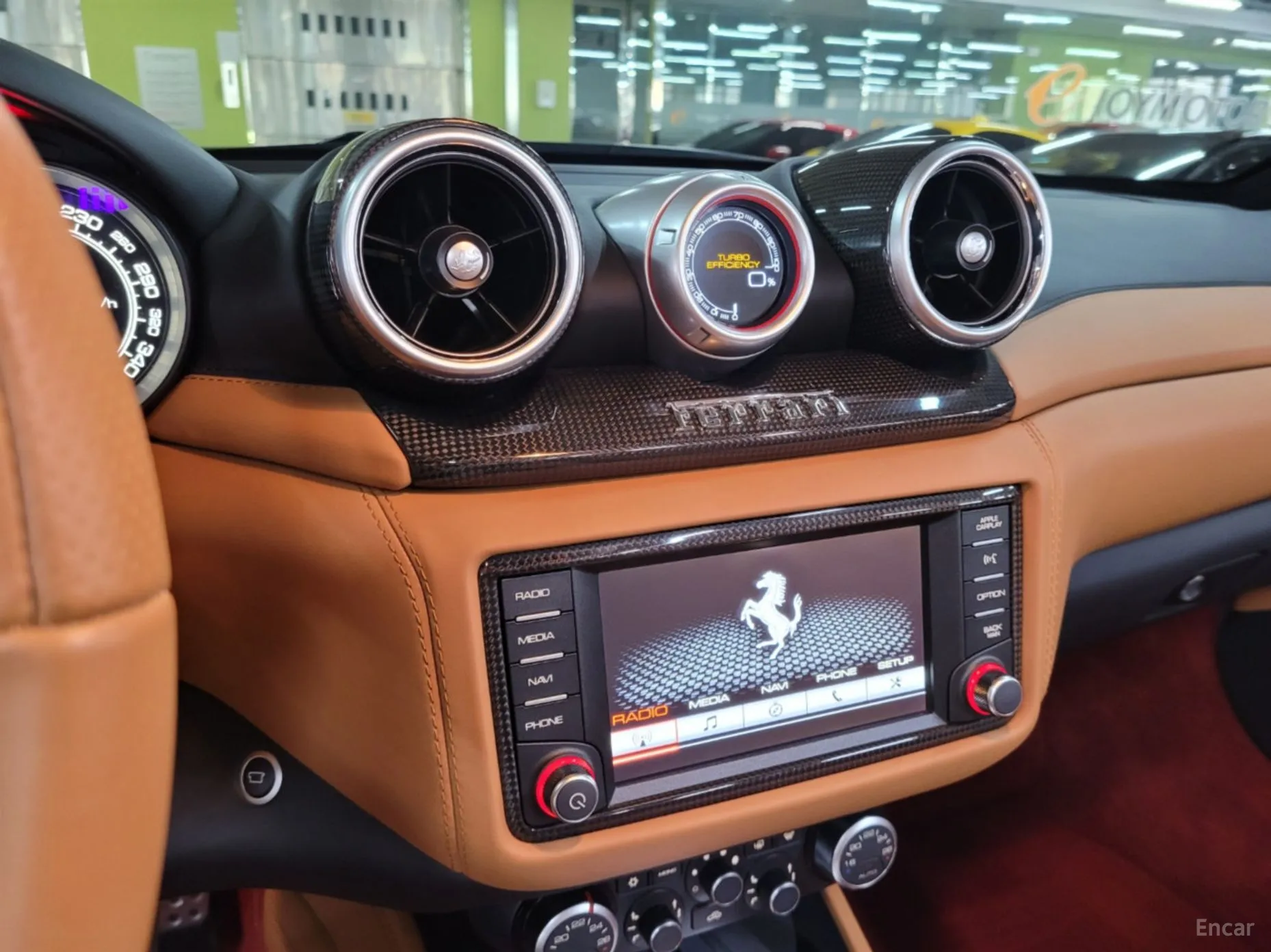 Ferrari California превью 14