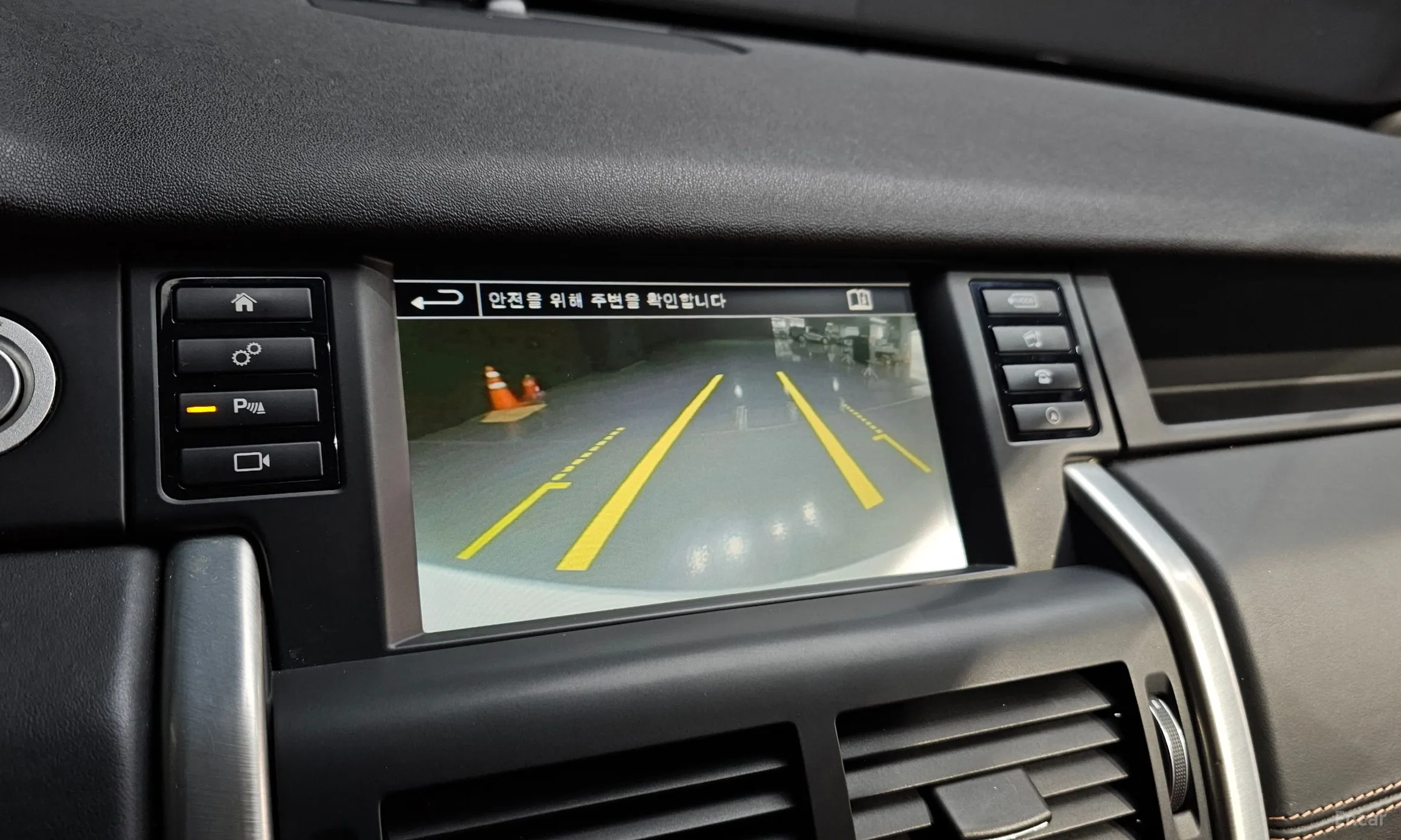 Land Rover Discovery Sports превью 16
