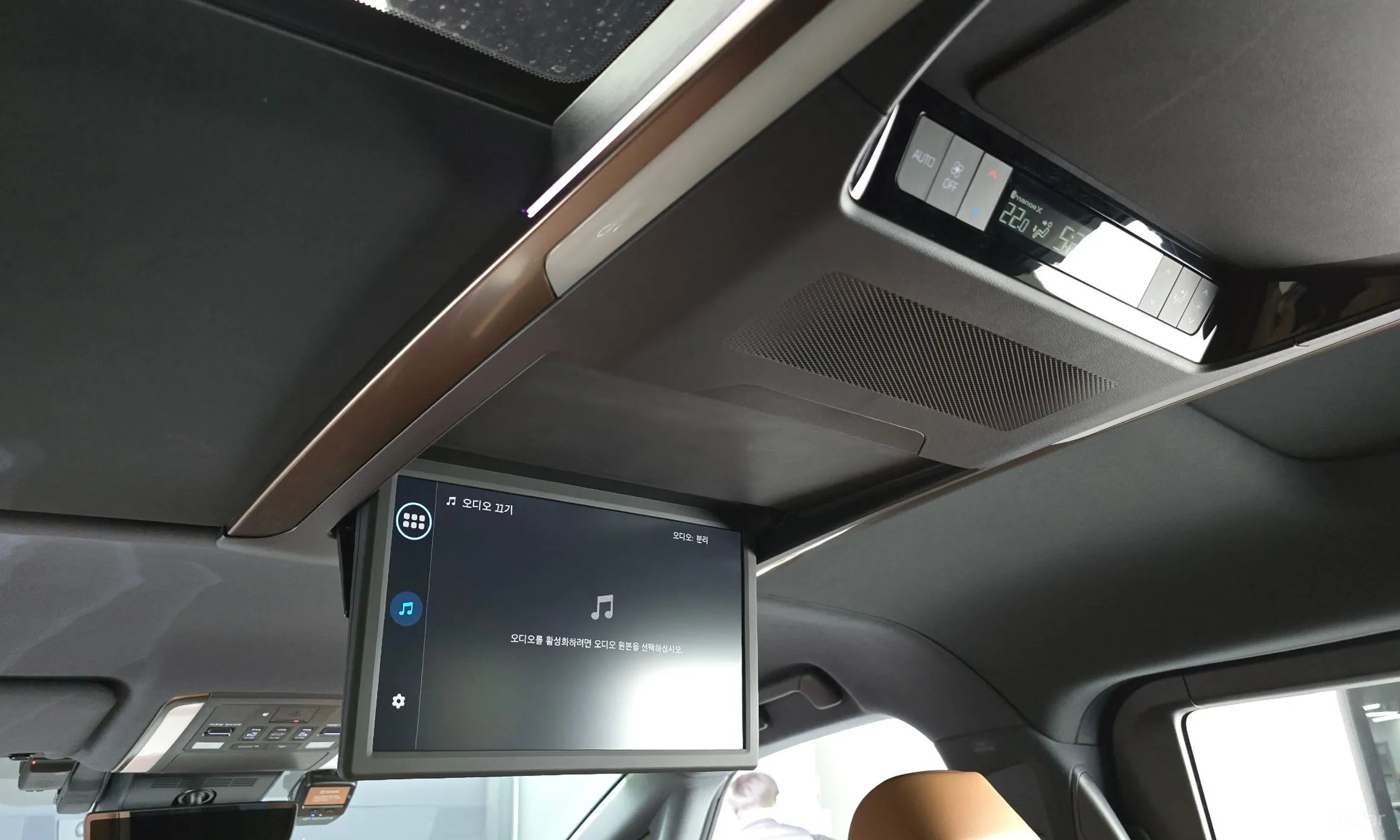Toyota Alphard 4th Generation превью 19