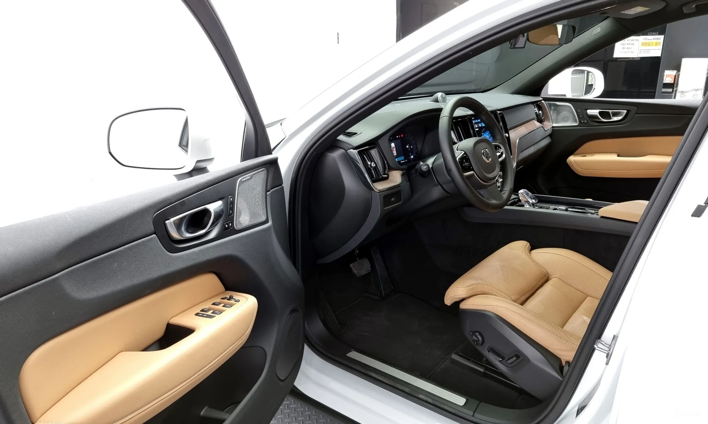 Volvo XC60 Gen 2 превью 10