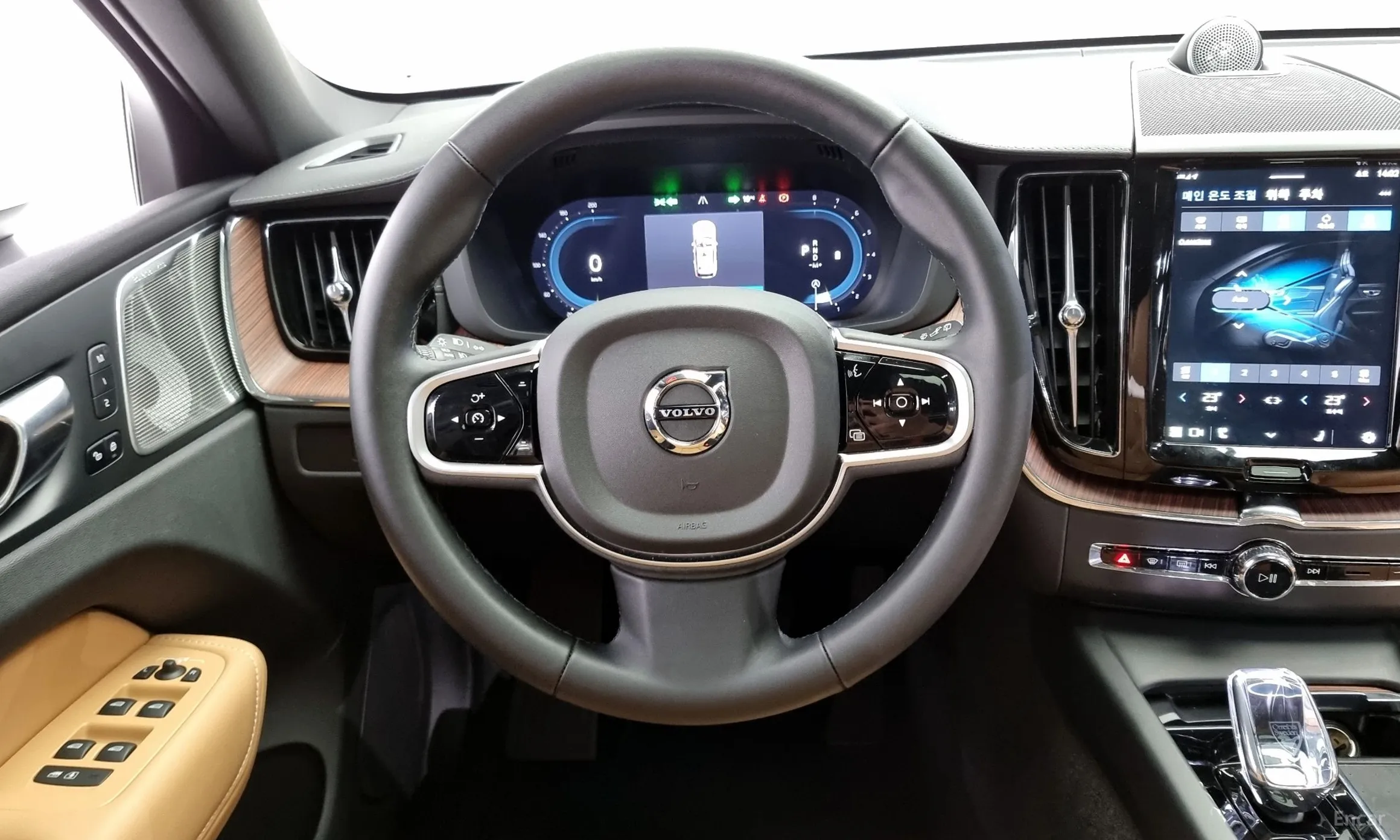 Volvo XC60 Gen 2 превью 13