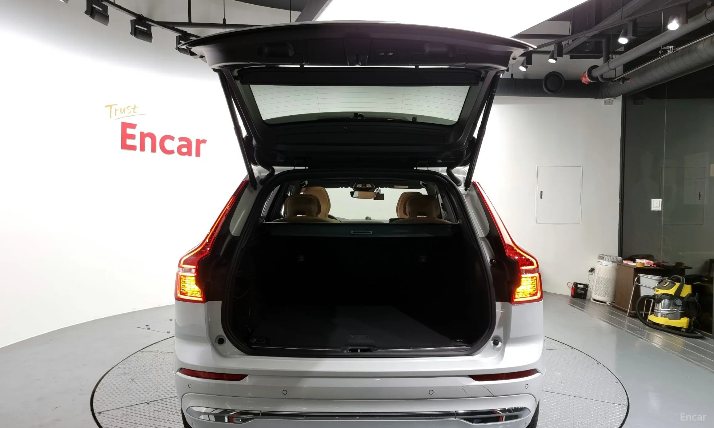 Volvo XC60 Gen 2 превью 20