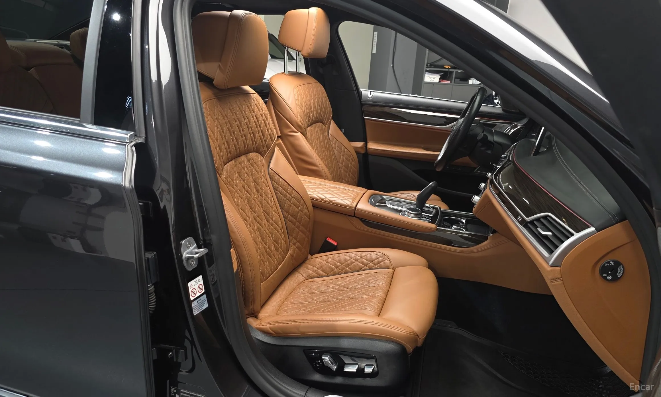 BMW 7 Series (G11) превью 10