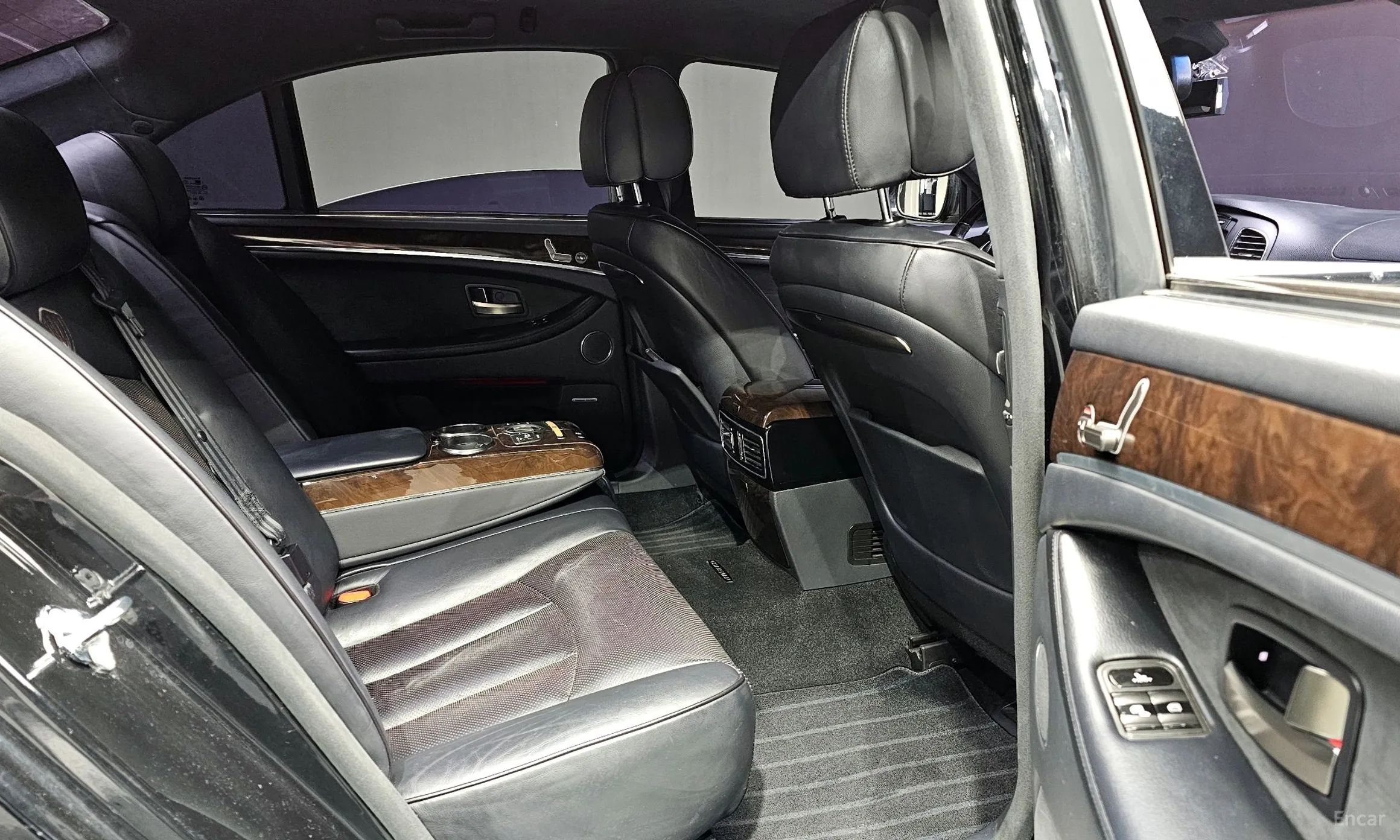 KG Mobility (SsangYong) Chairman W превью 11