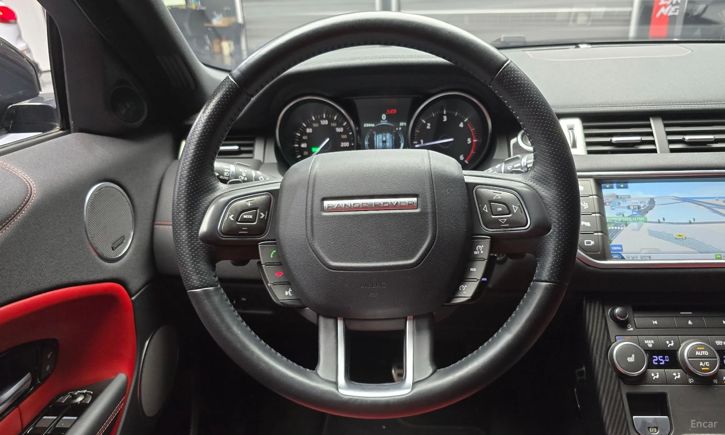 Land Rover Range Rover Evoque превью 14