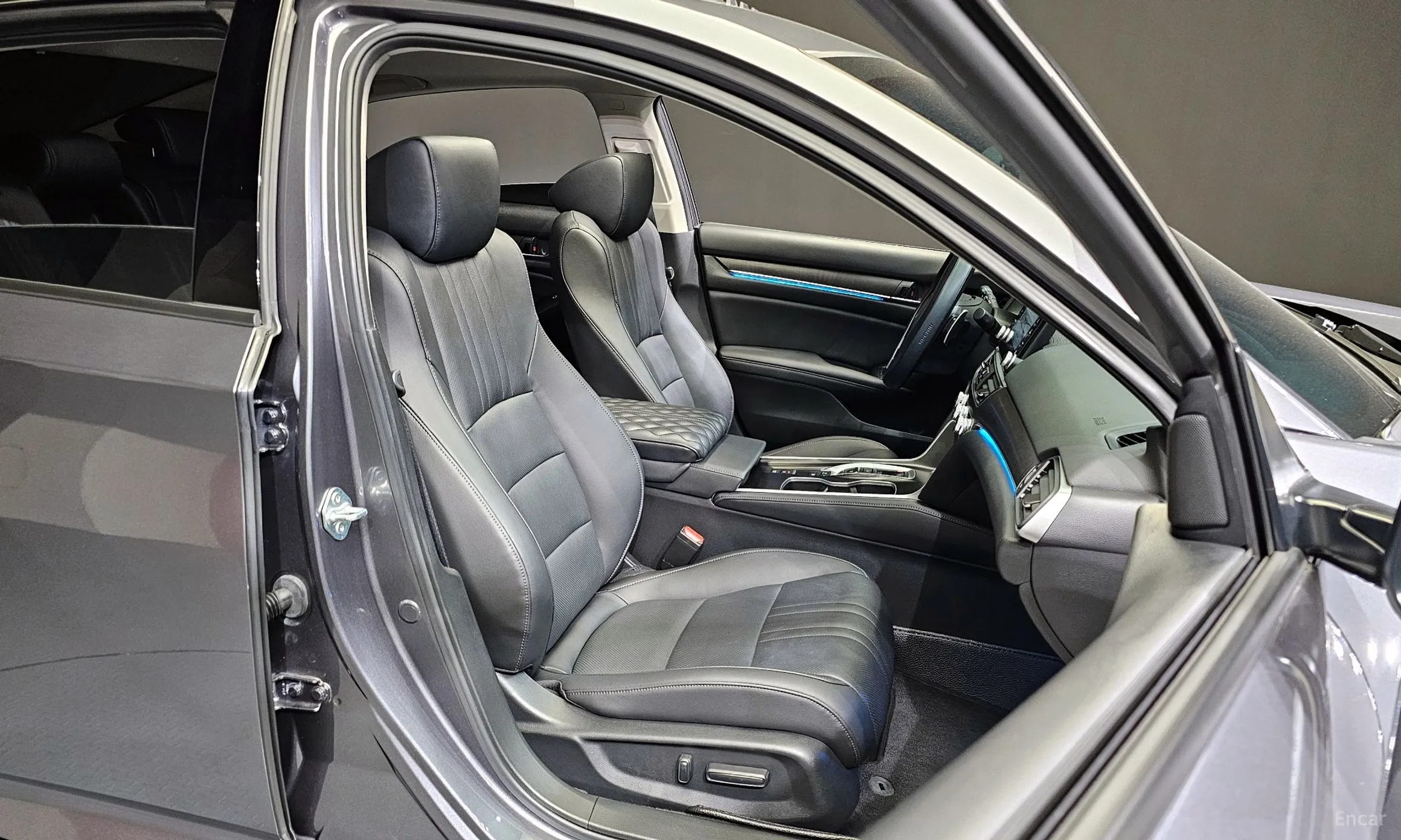 Honda Accord 10th Generation превью 12