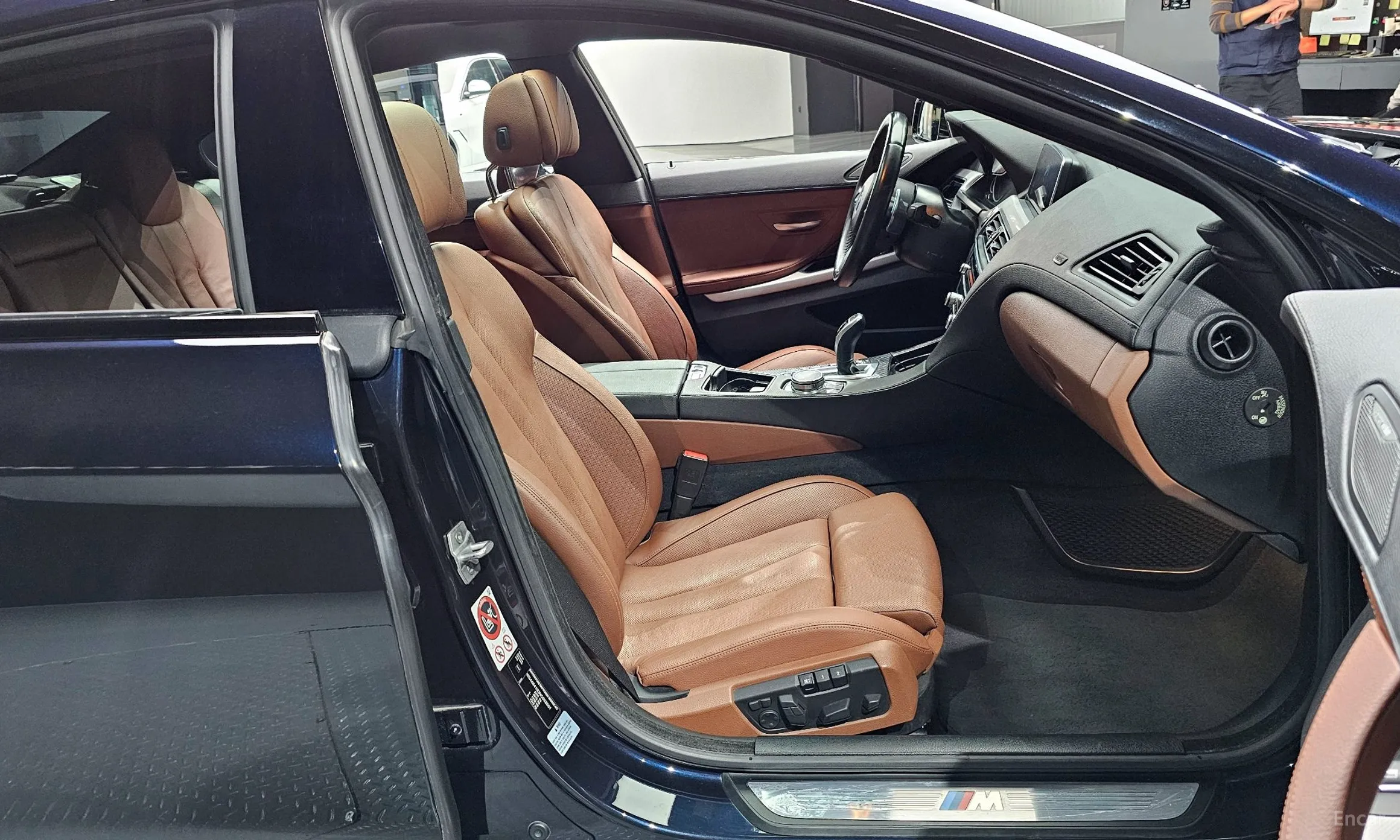 BMW 6 Series (F12) превью 10