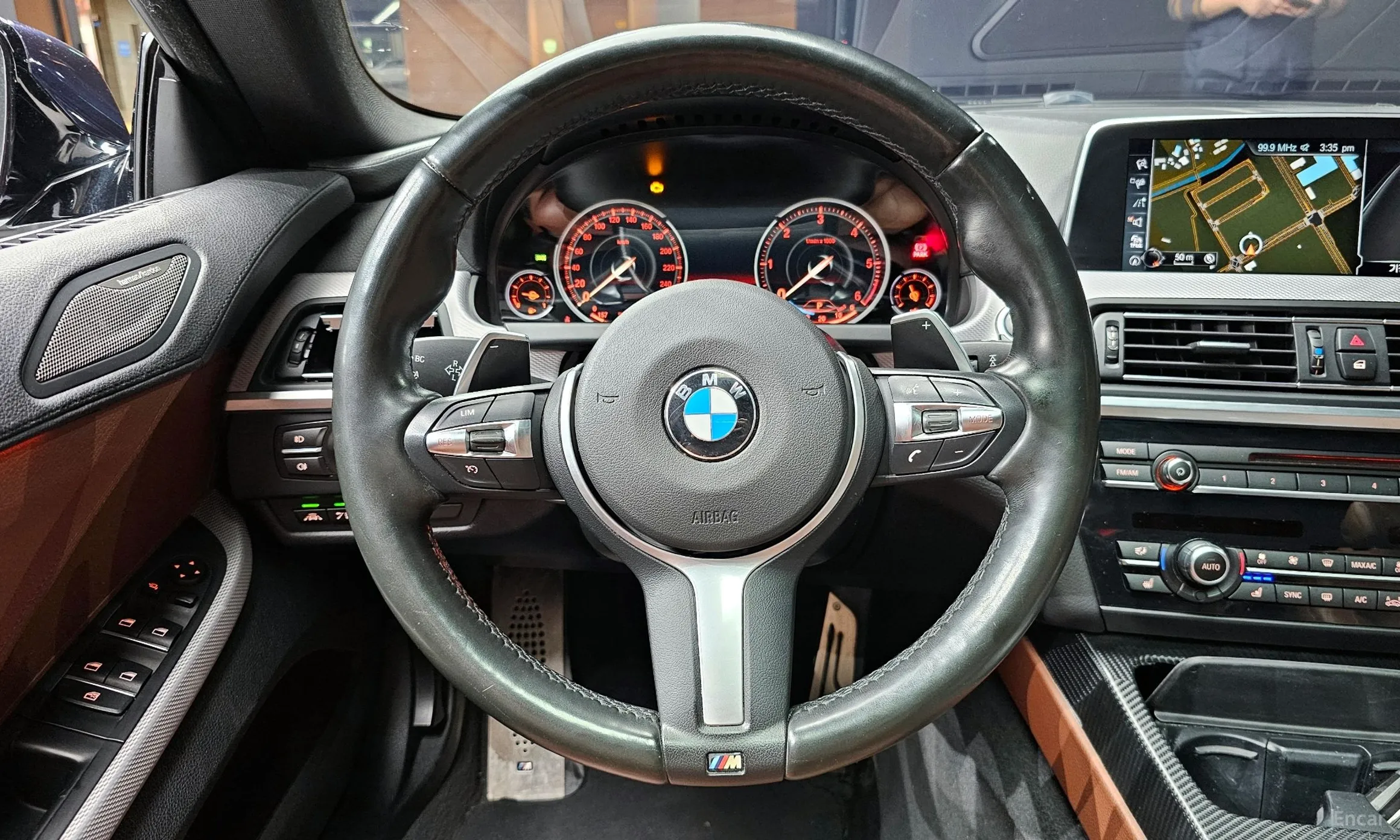 BMW 6 Series (F12) превью 13