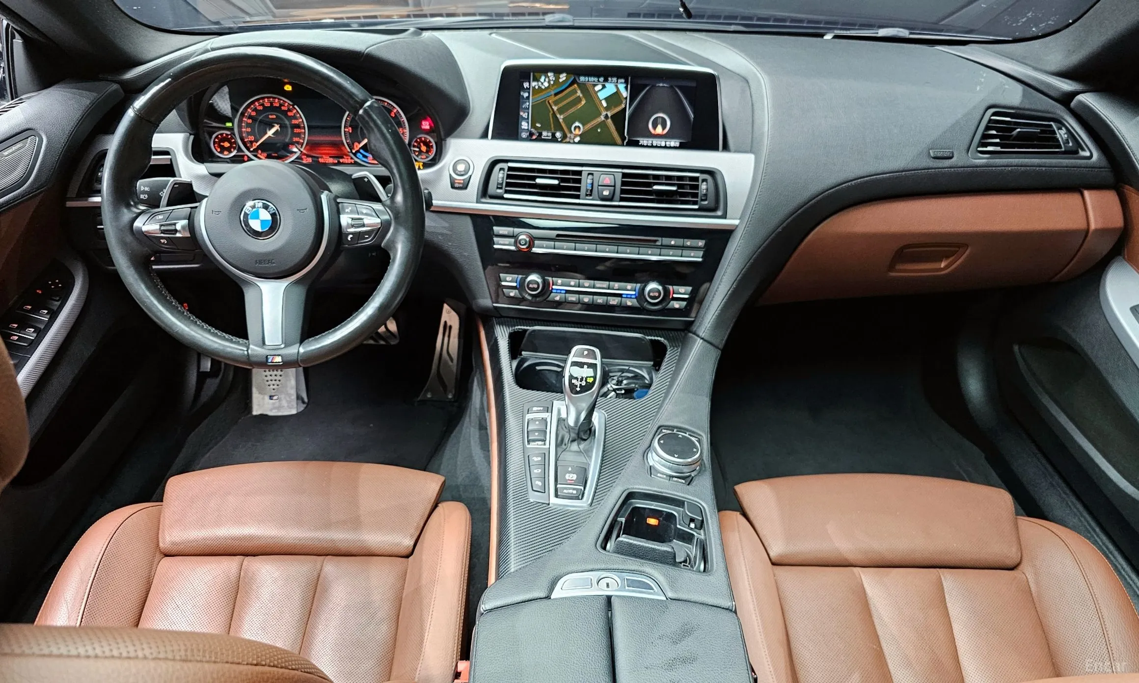 BMW 6 Series (F12) превью 7
