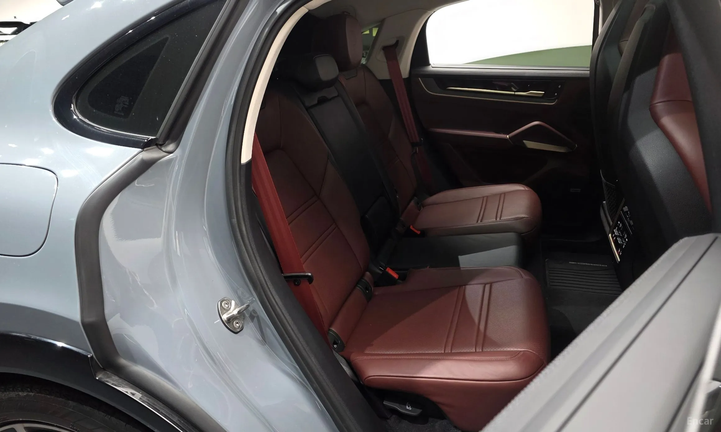 Porsche Cayenne (PO536) превью 11
