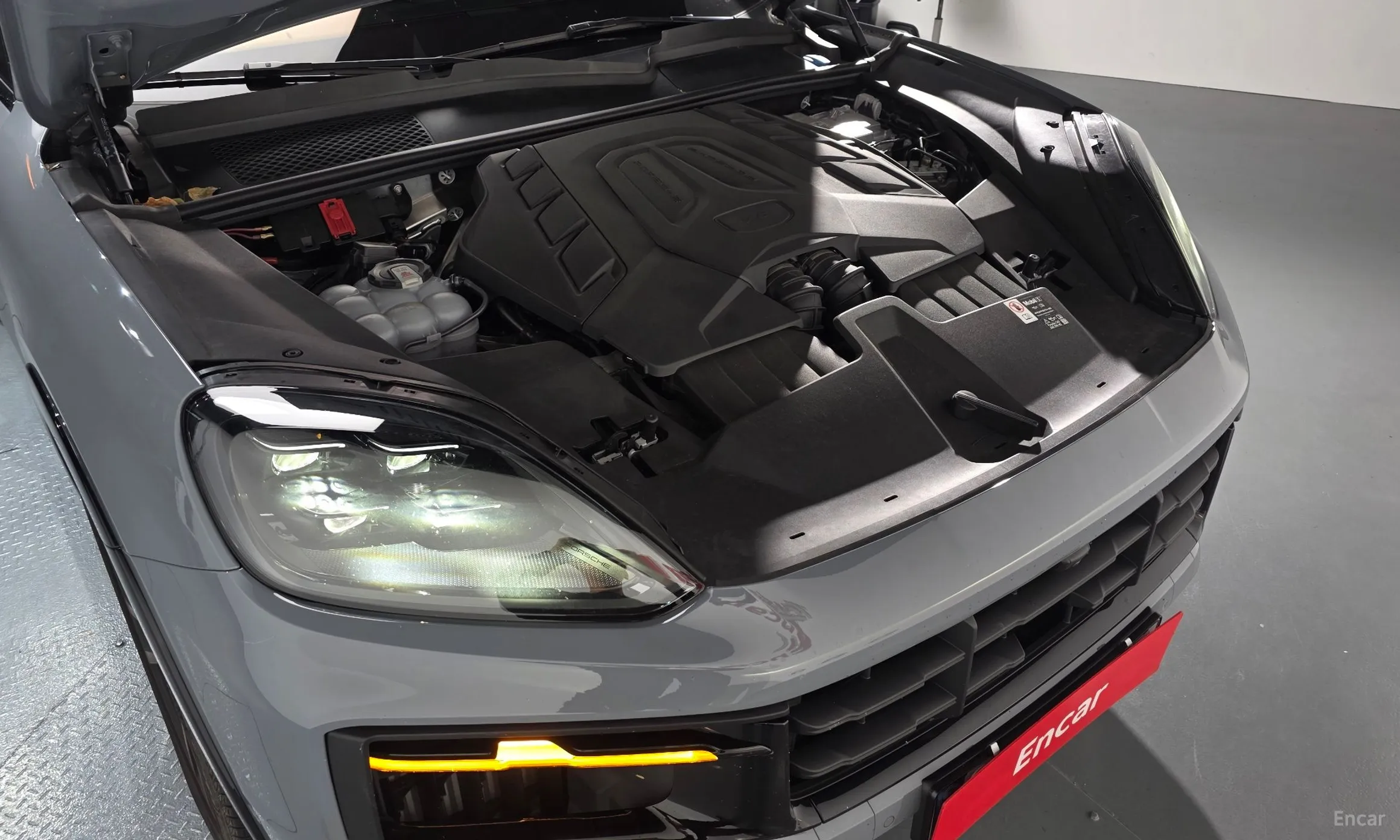 Porsche Cayenne (PO536) превью 6