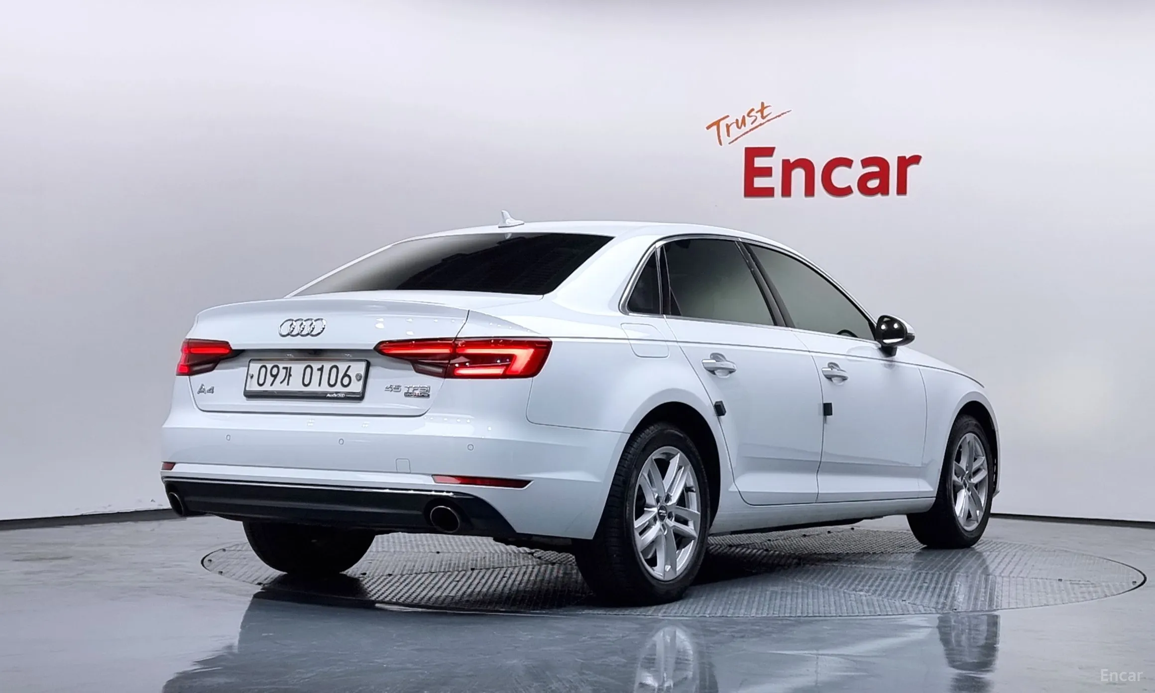Audi A4 (B9)