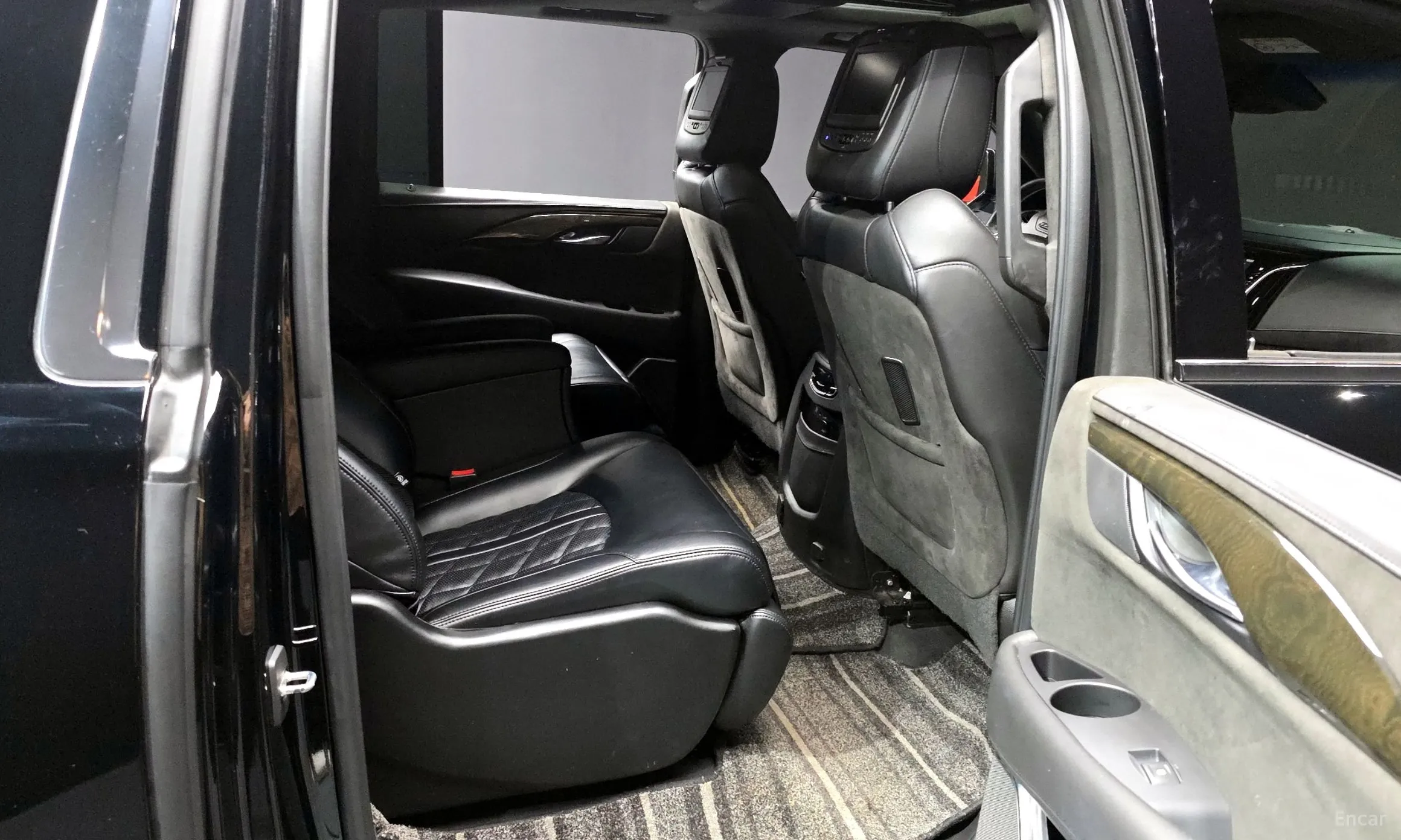 Cadillac Escalade превью 12