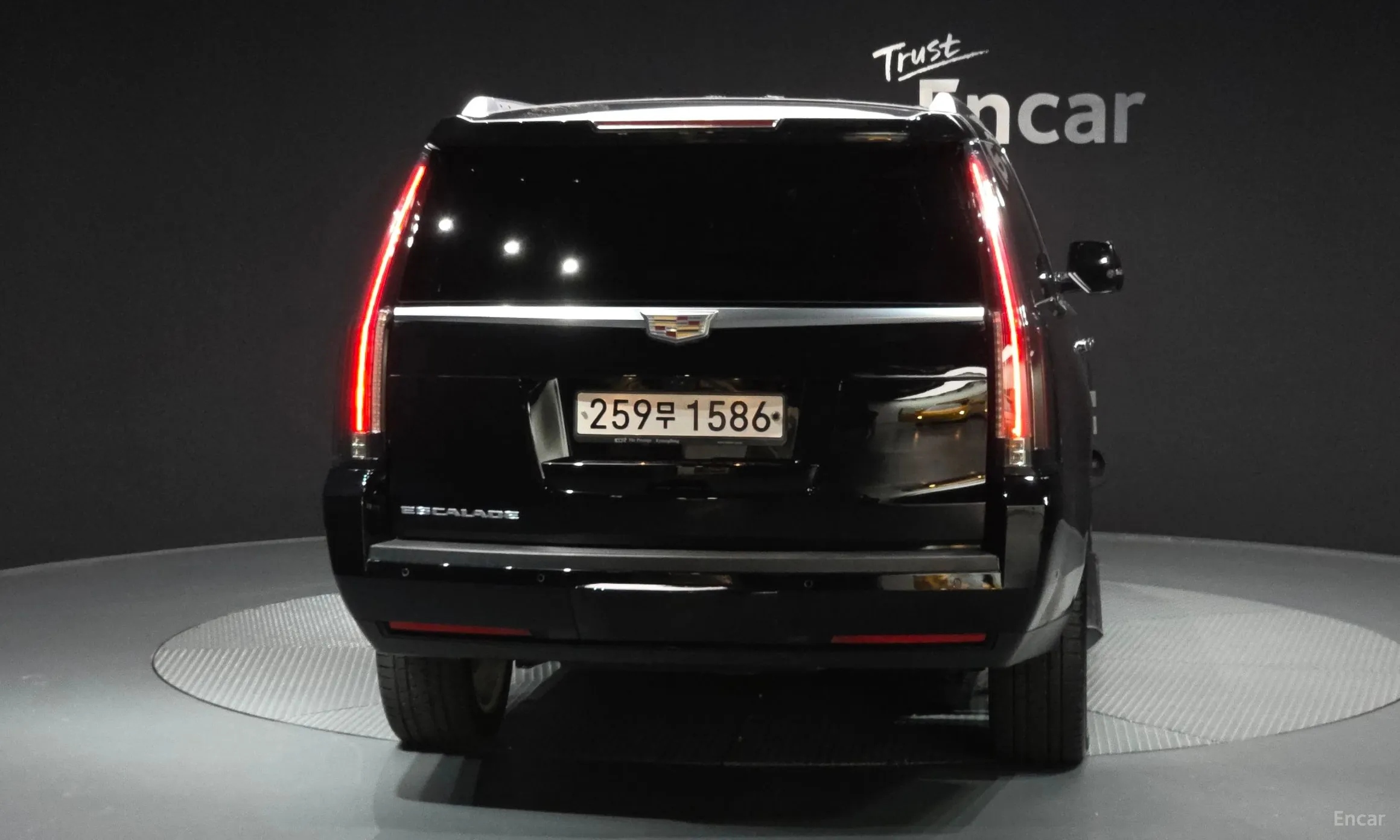 Cadillac Escalade превью 4