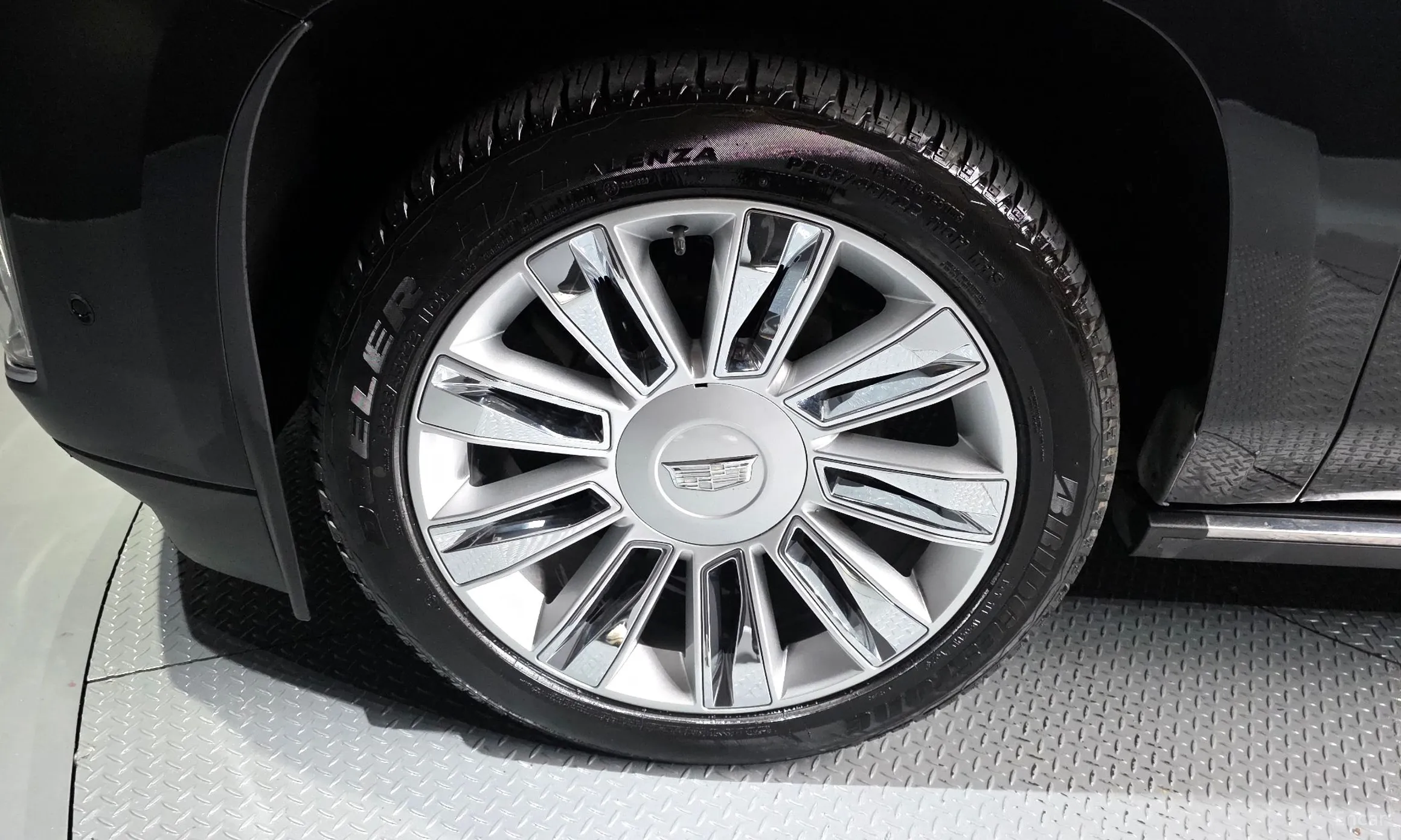 Cadillac Escalade превью 5
