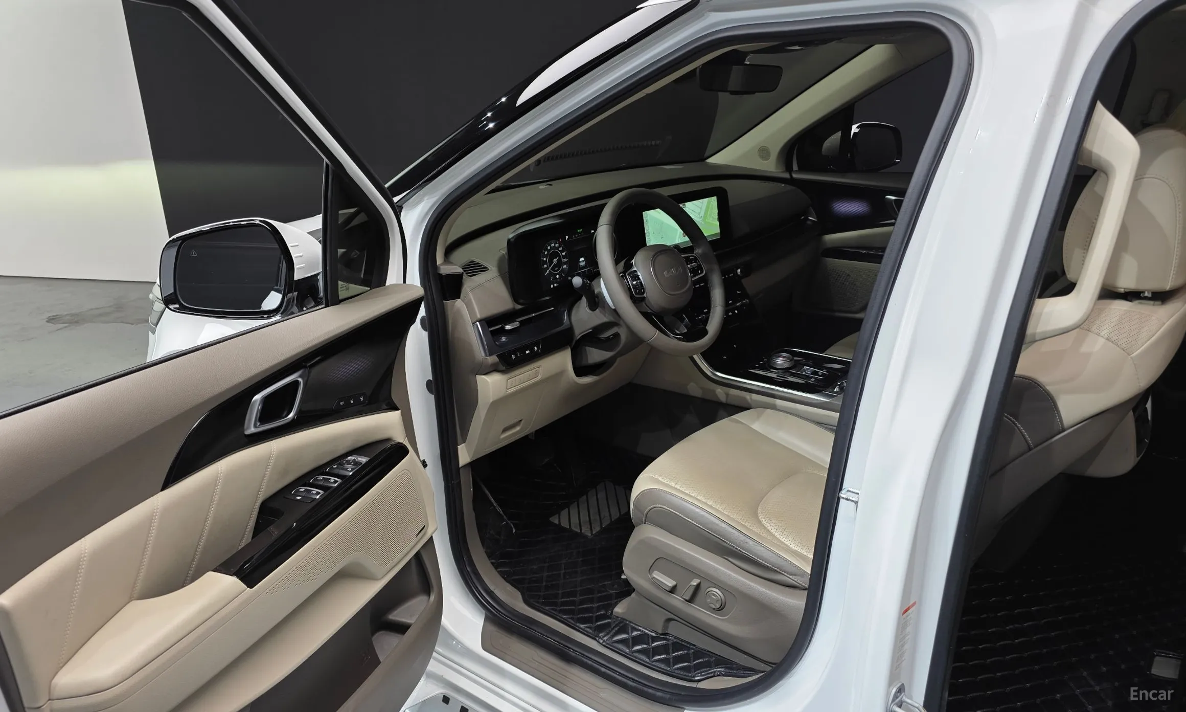 Kia Carnival Gen 4 превью 10