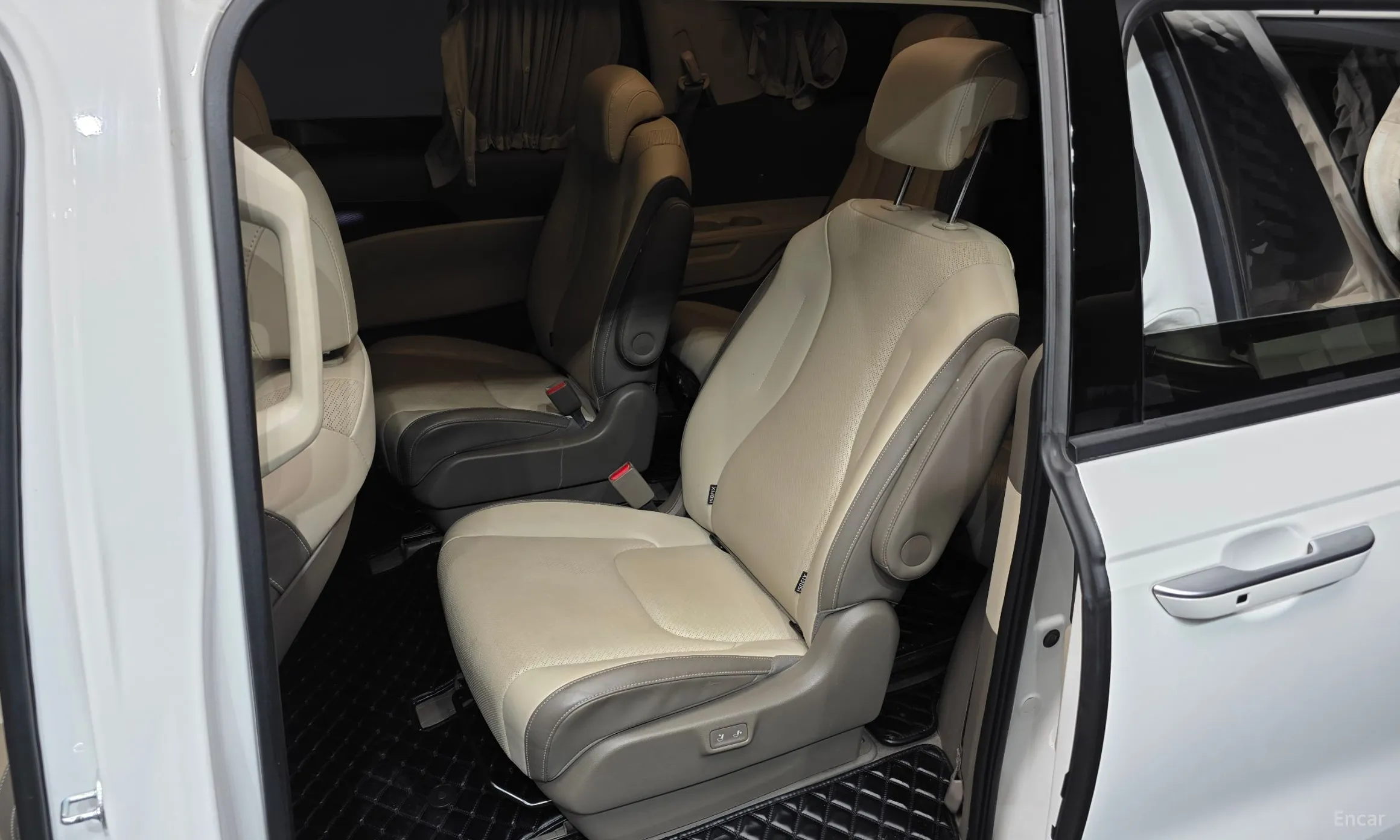 Kia Carnival Gen 4 превью 11