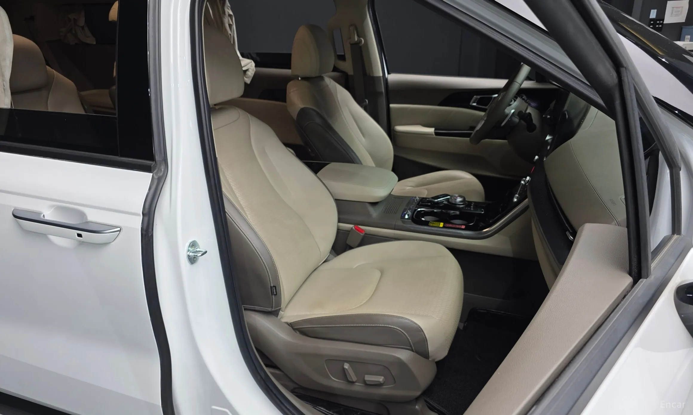 Kia Carnival Gen 4 превью 12