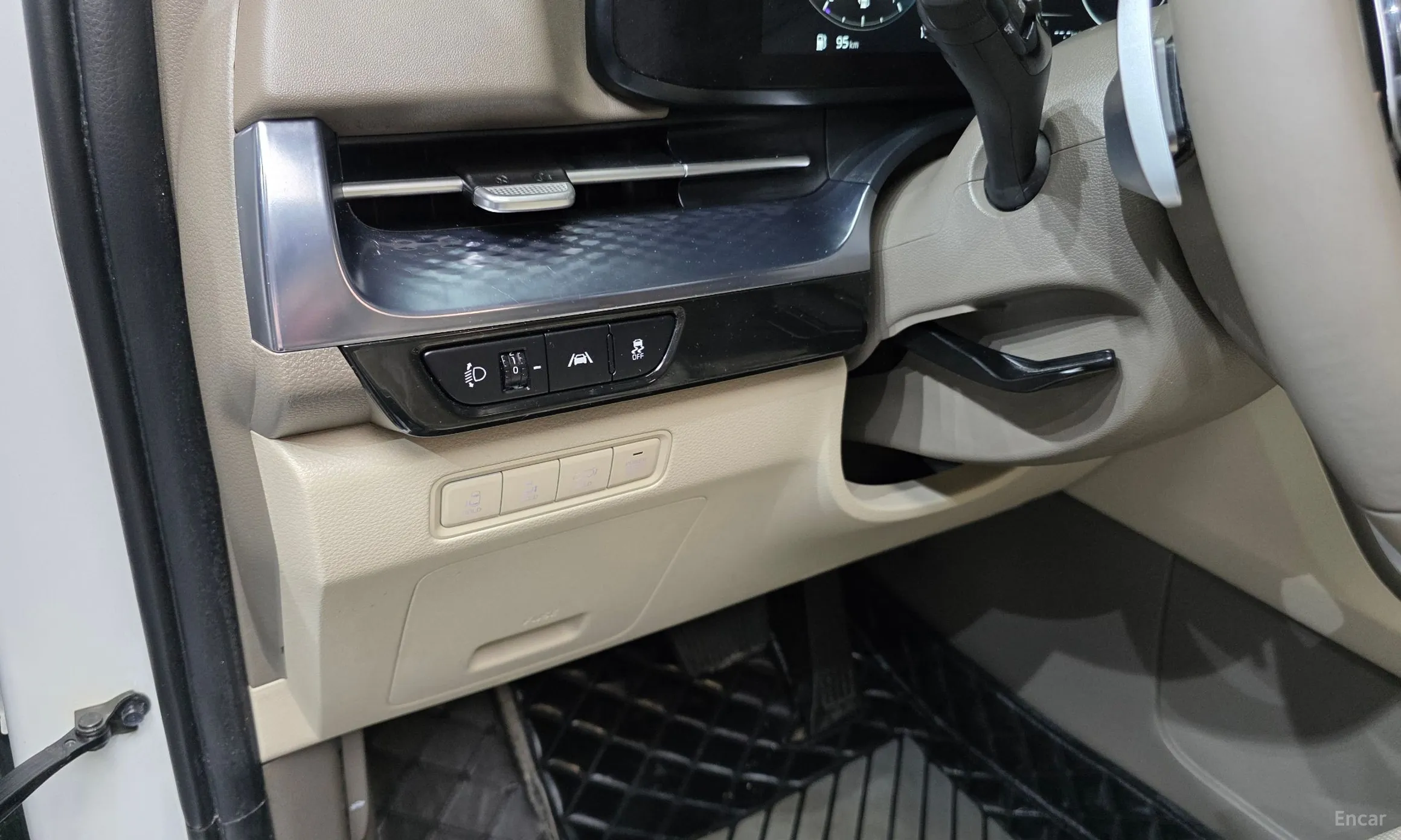 Kia Carnival Gen 4 превью 14