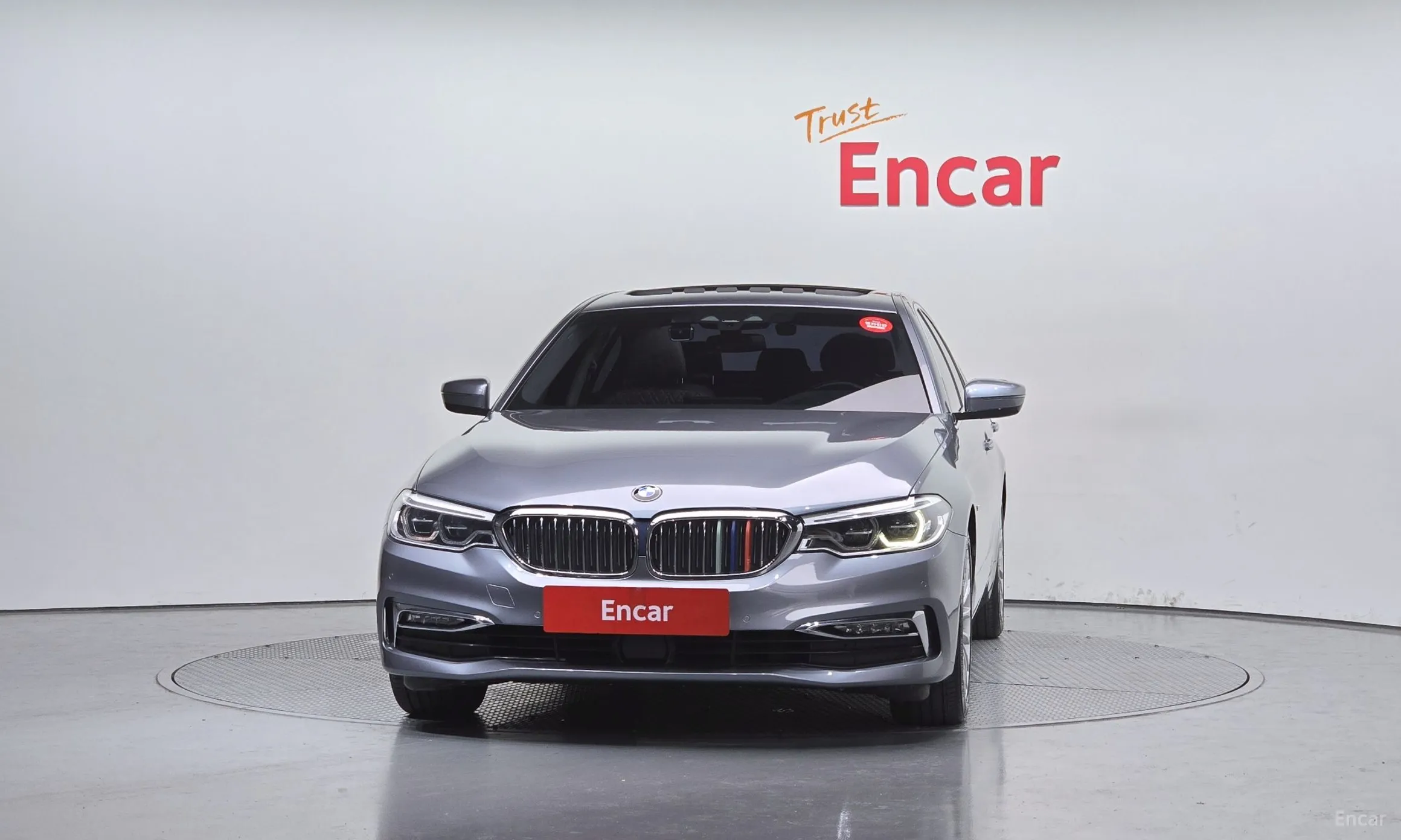 BMW 5 Series (G30) превью 3