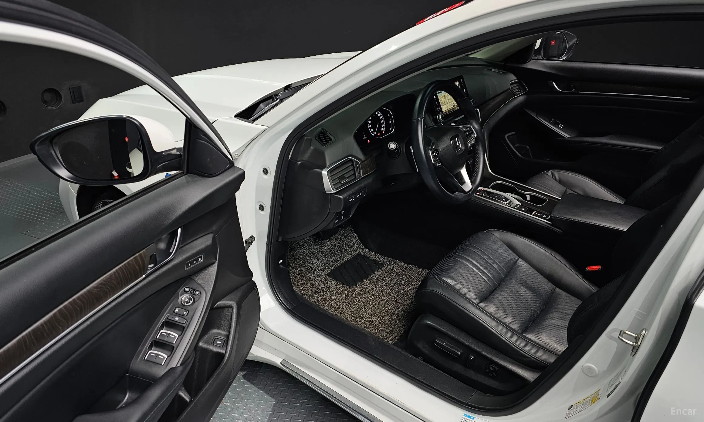 Honda Accord 10th Generation превью 11