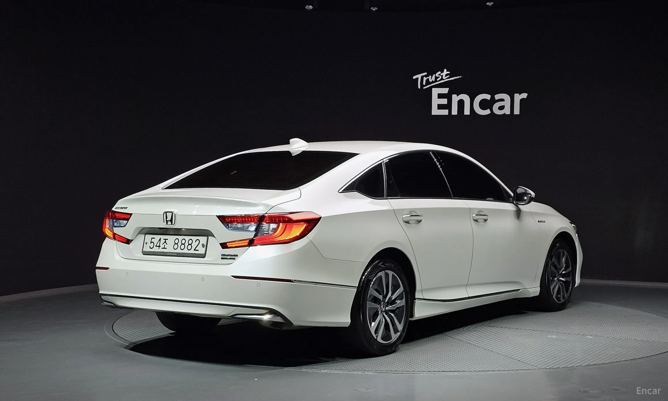 Honda Accord 10th Generation превью 2