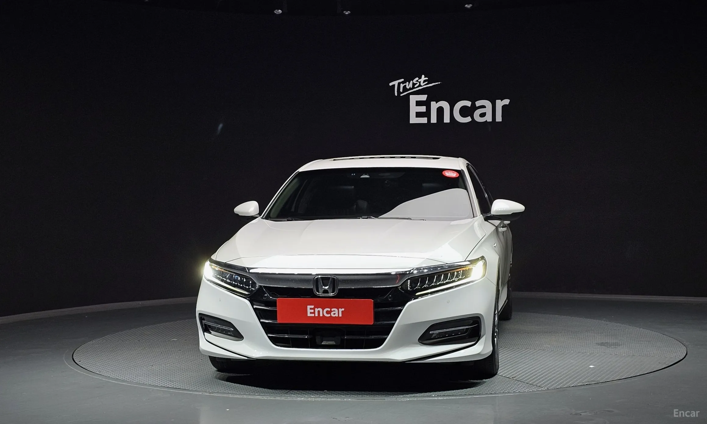 Honda Accord 10th Generation превью 3