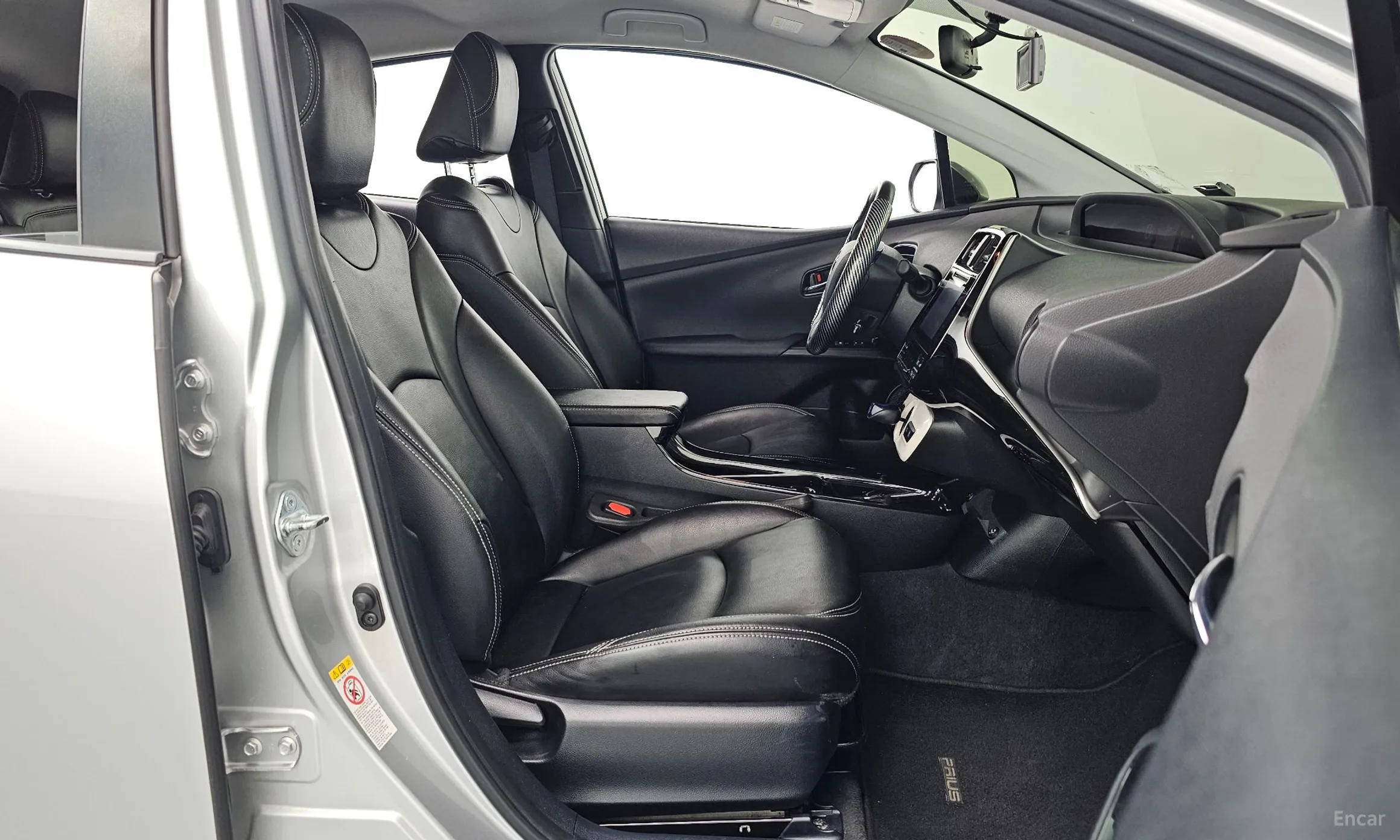 Toyota Prius 4th Generation превью 10