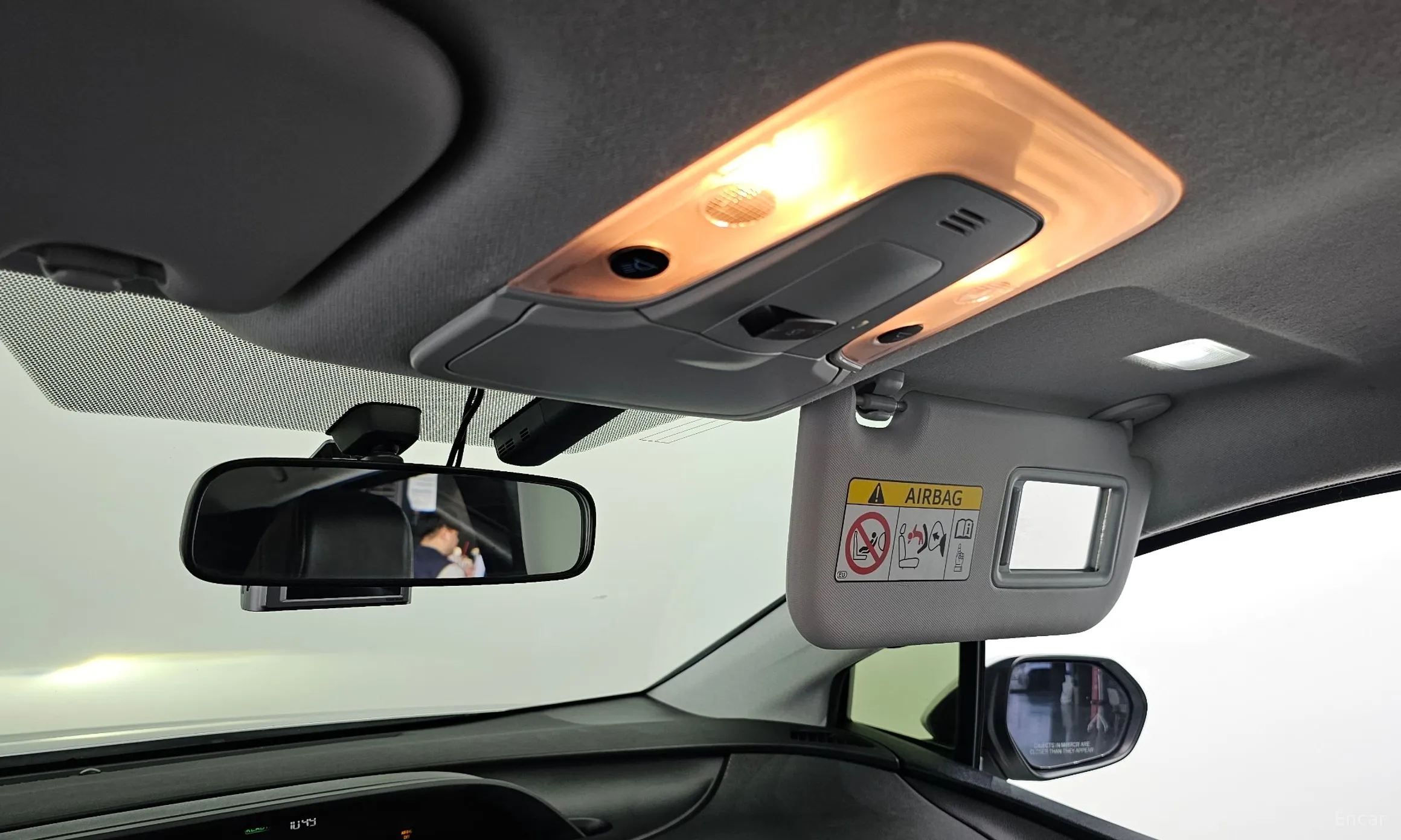 Toyota Prius 4th Generation превью 16