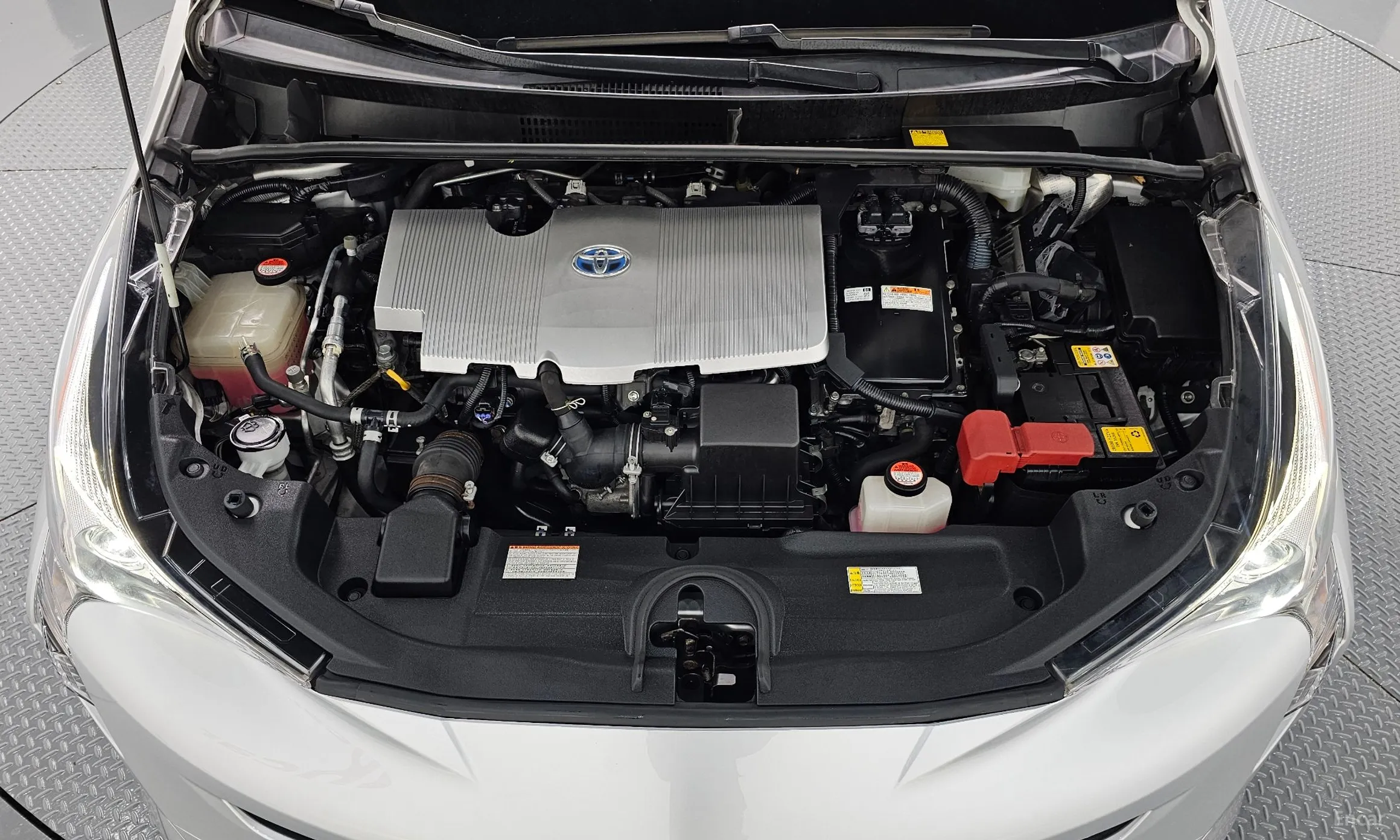 Toyota Prius 4th Generation превью 6