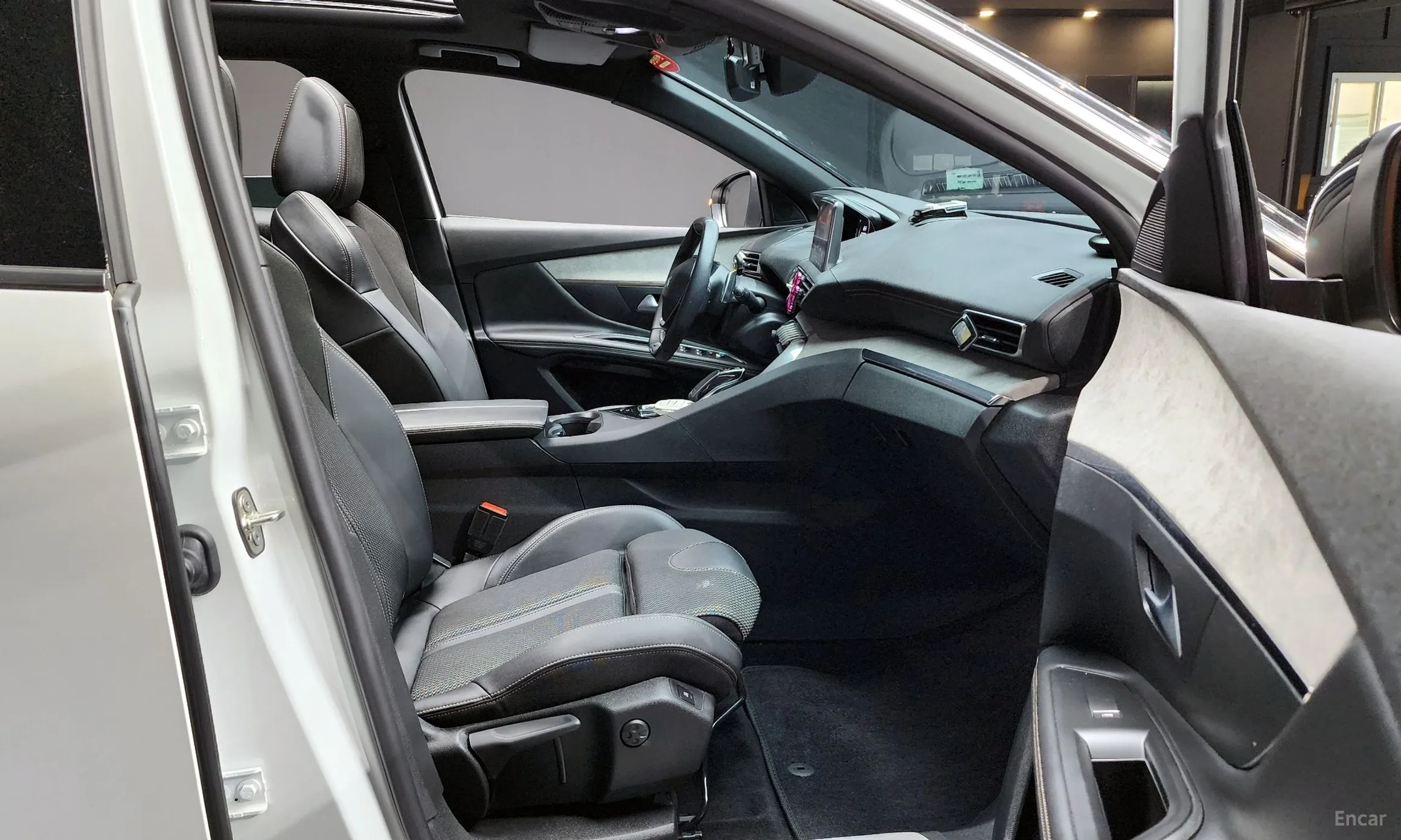 Peugeot 3008 2nd generation превью 10