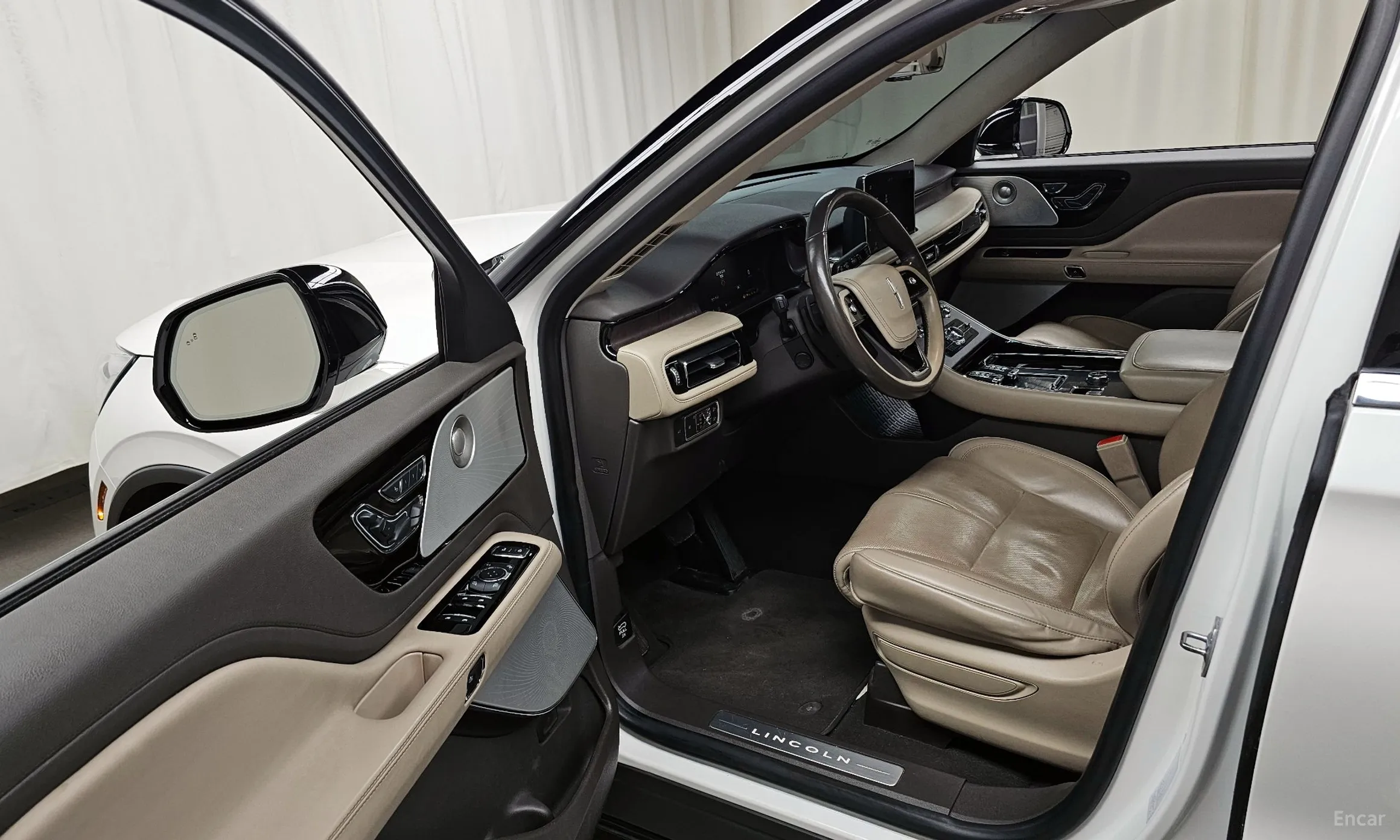 Lincoln Aviator 2nd Generation превью 10