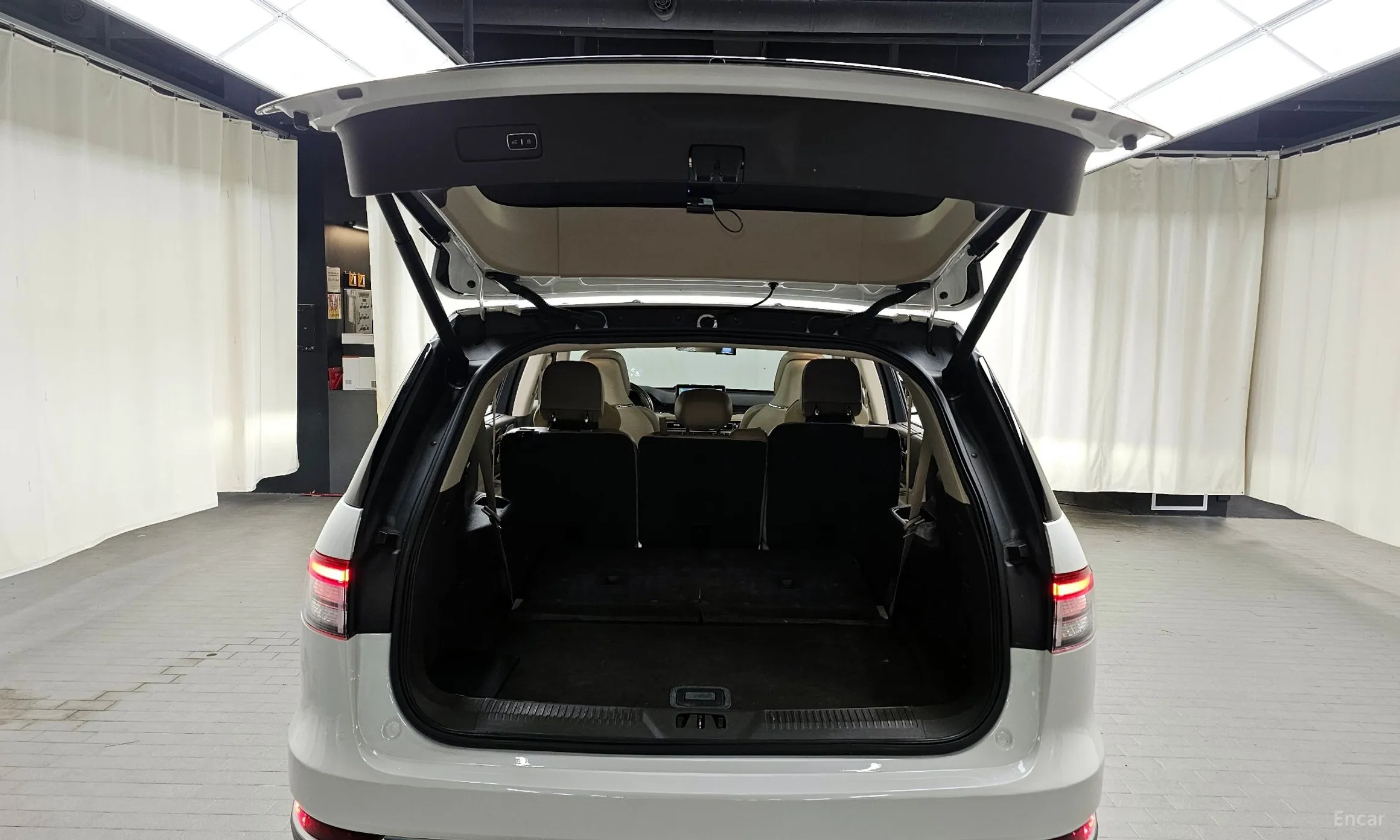 Lincoln Aviator 2nd Generation превью 20