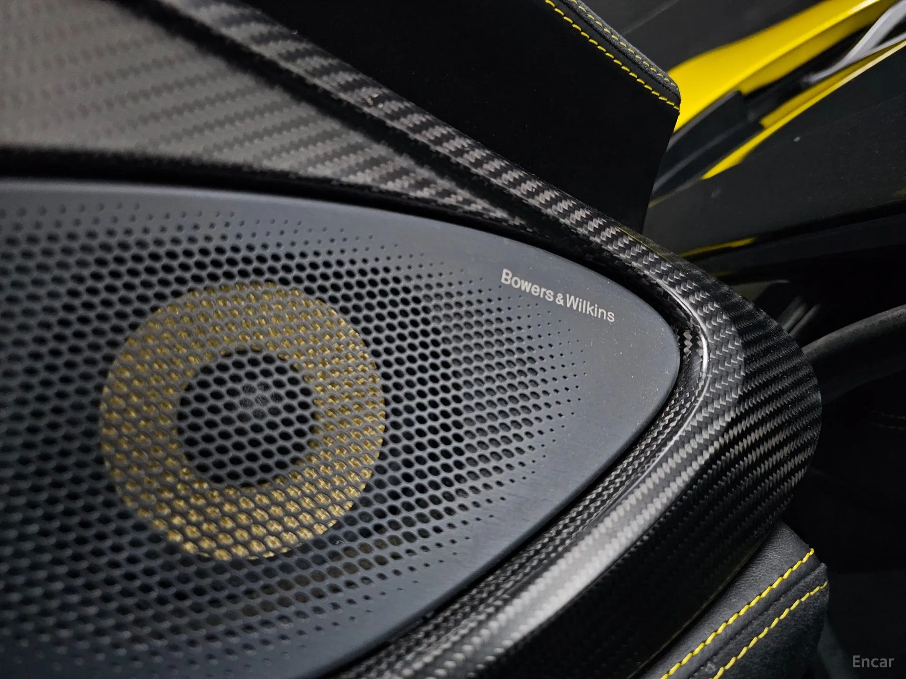 McLaren 570S превью 14