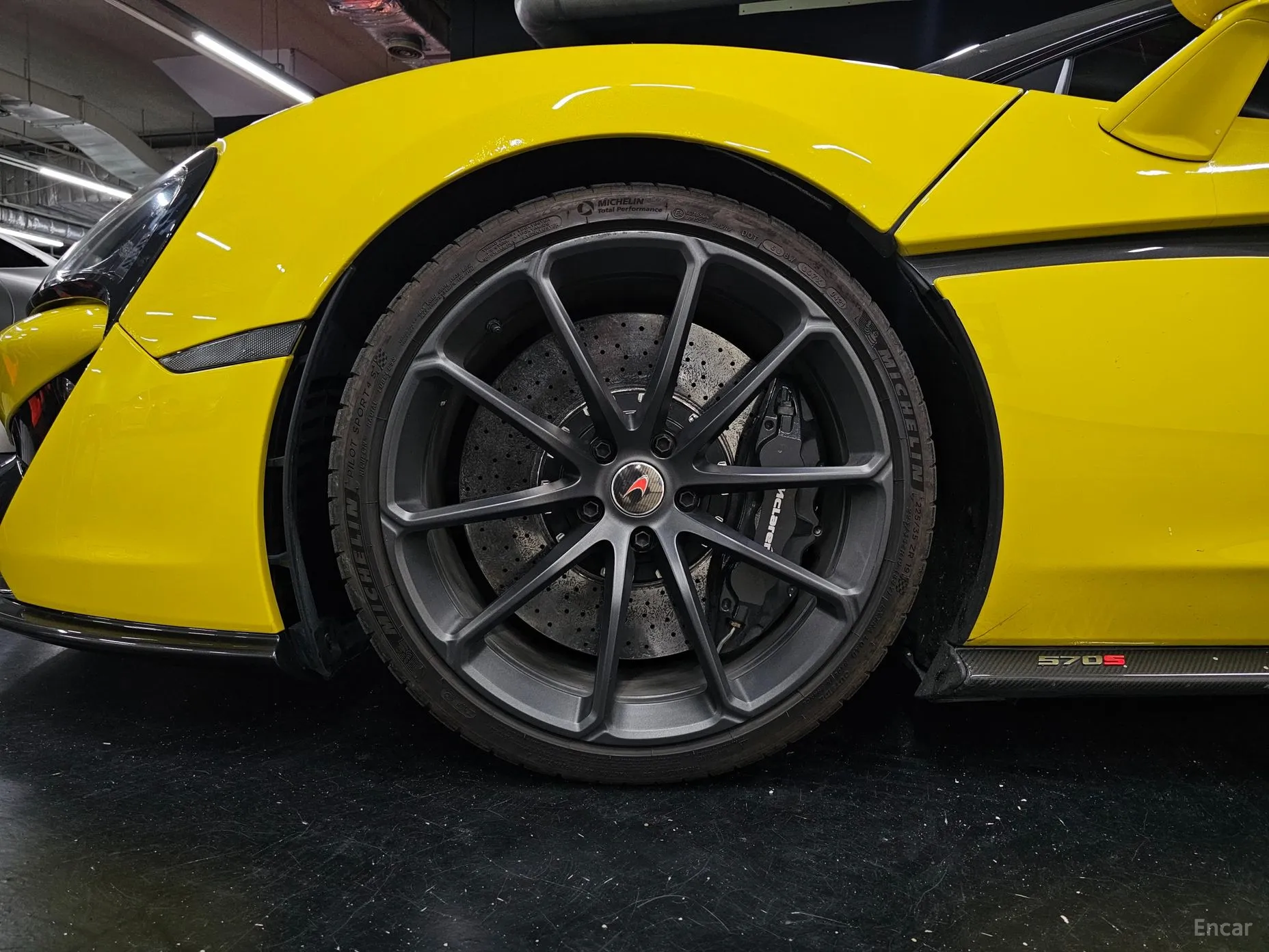 McLaren 570S превью 4
