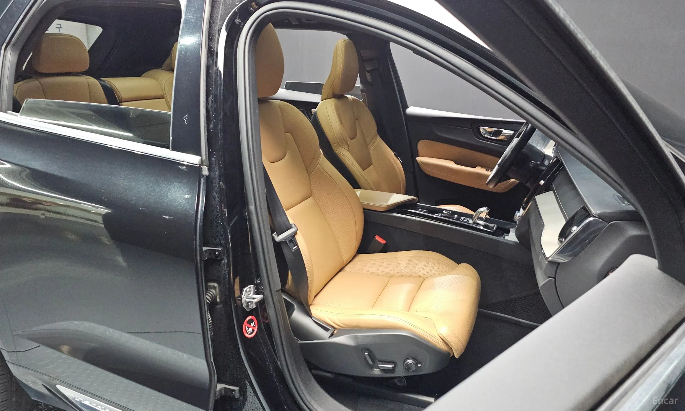 Volvo XC60 Gen 2 превью 11