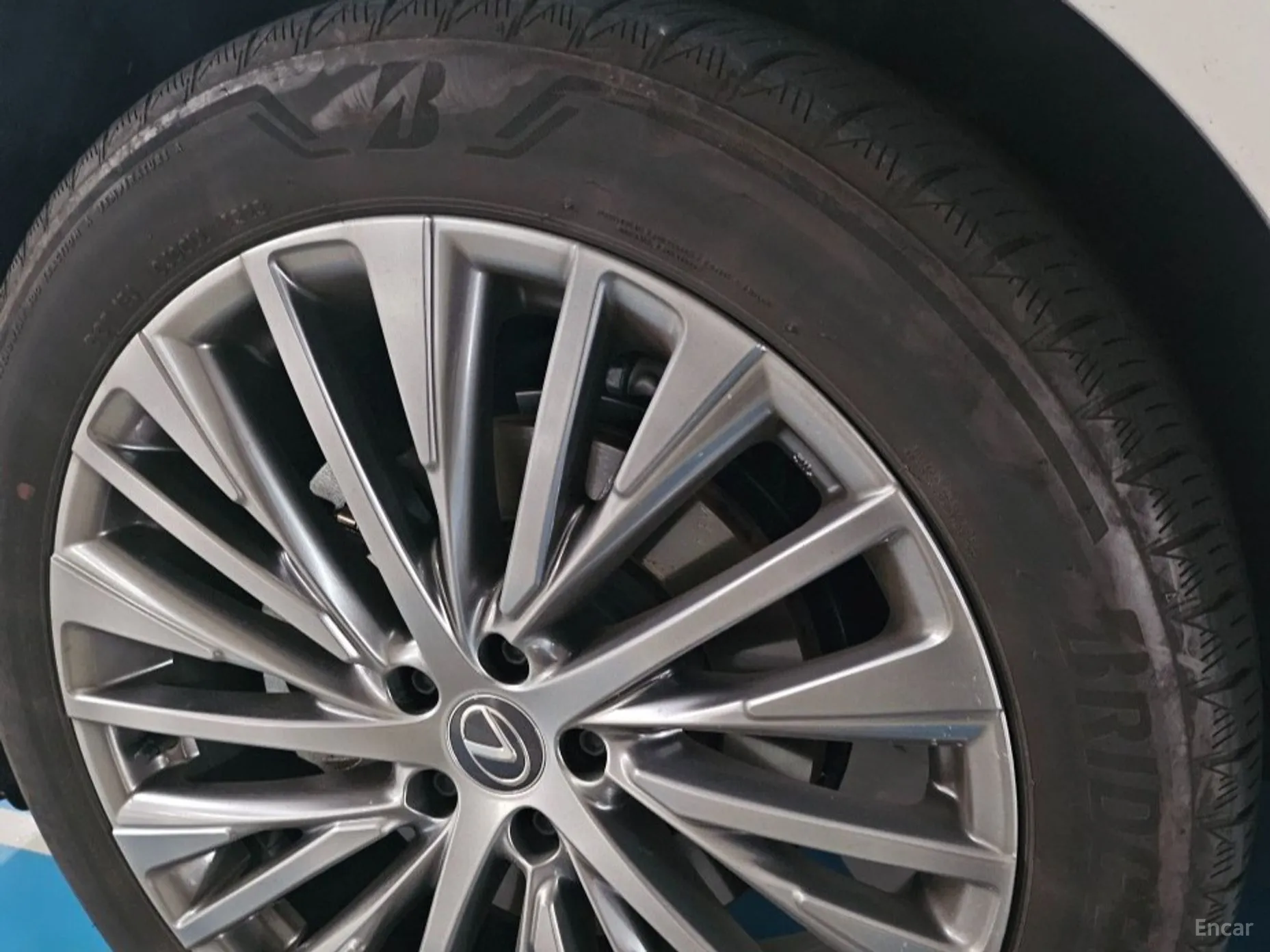 Lexus RX350h 5th Generation превью 13